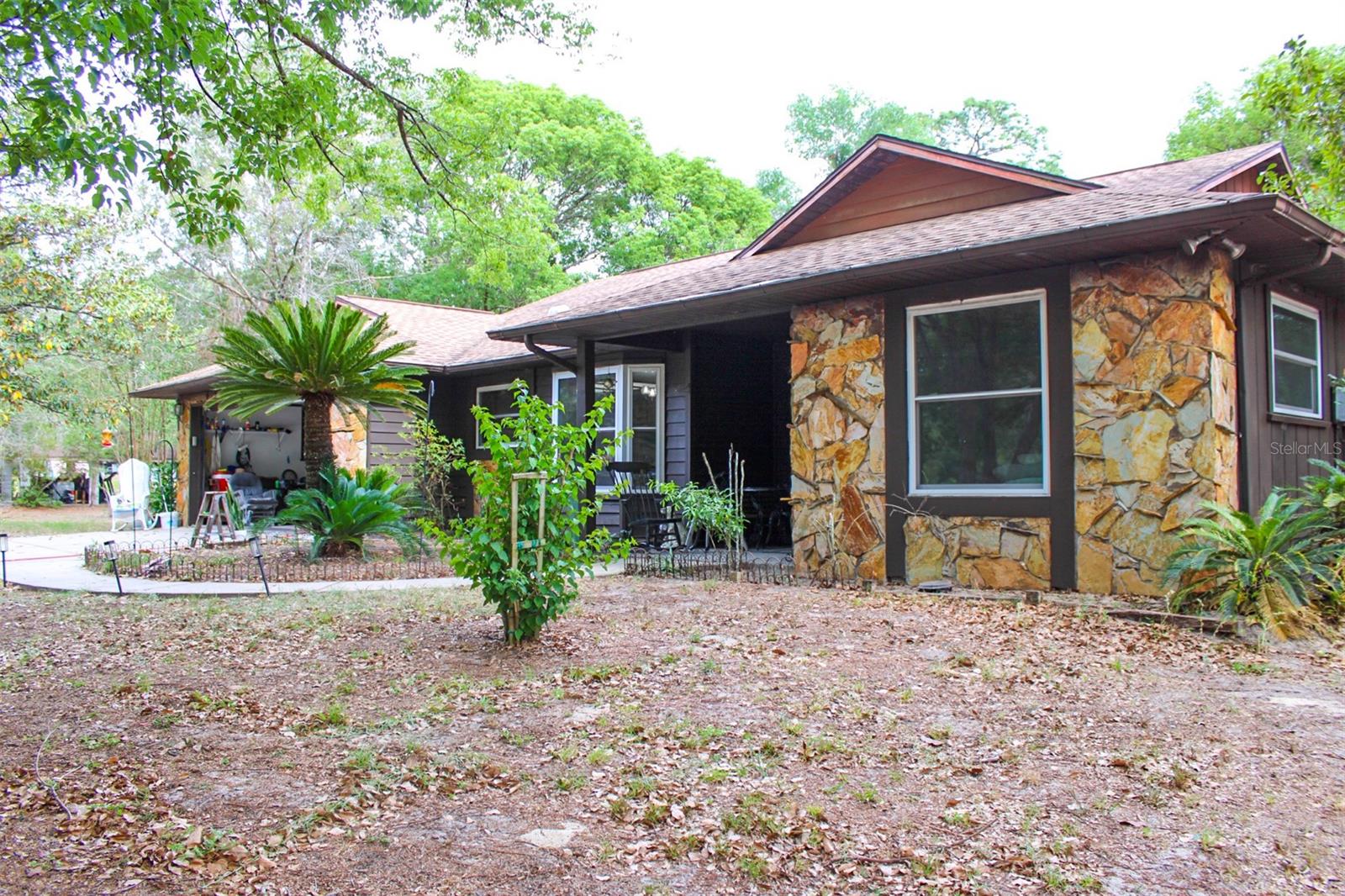 Listing photo id 1 for 16536 Caldwell Lane