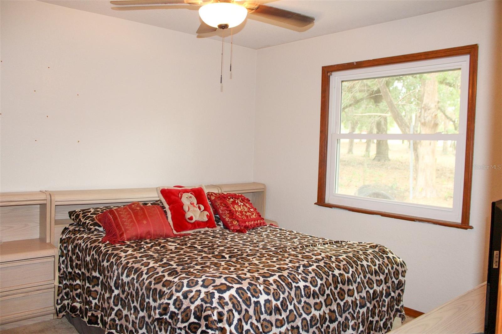 Listing photo id 30 for 16536 Caldwell Lane