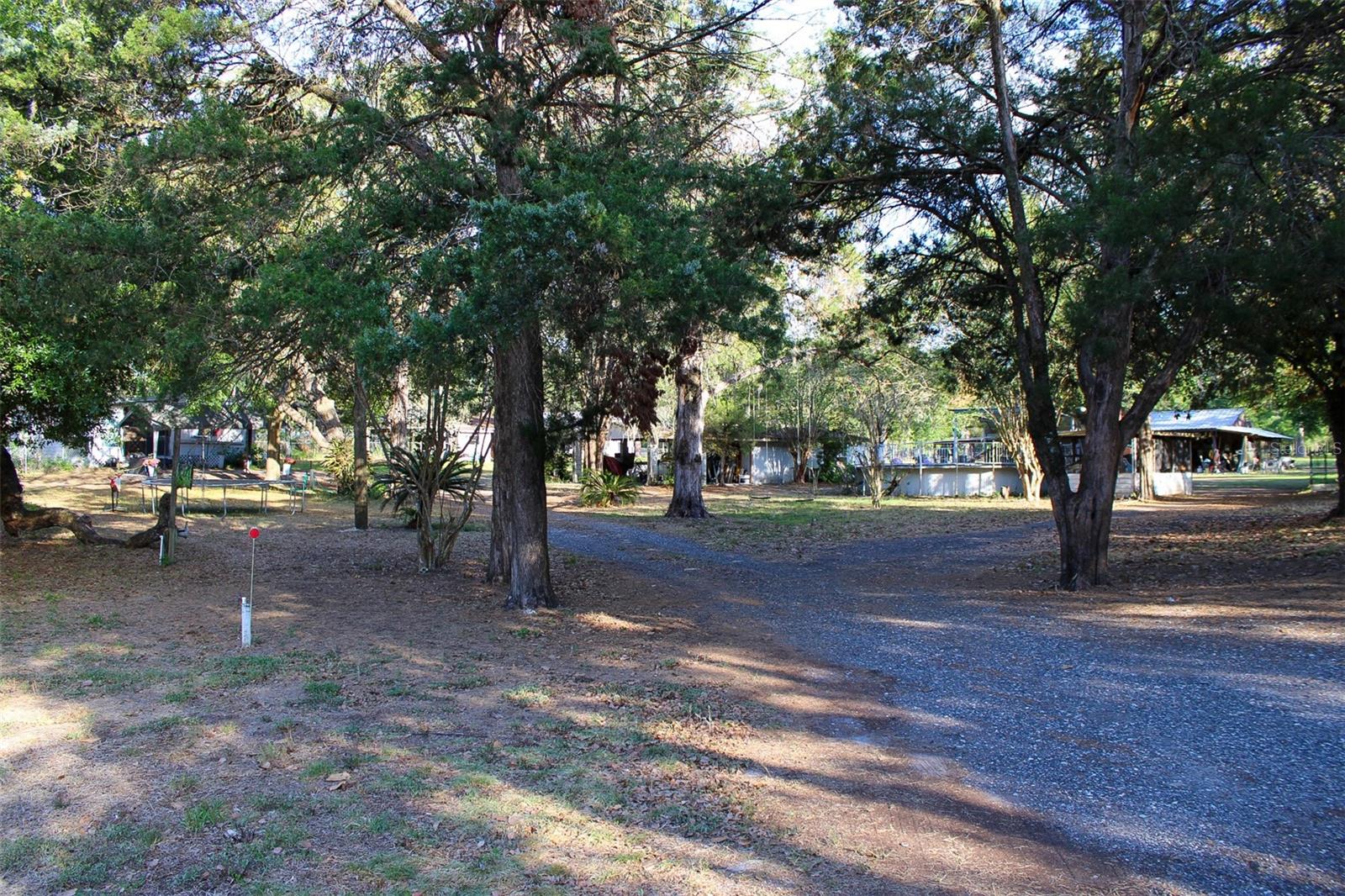 Listing photo id 33 for 16536 Caldwell Lane