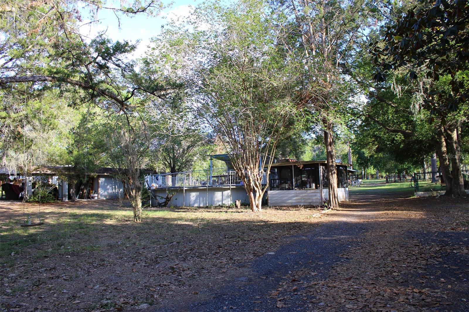 Listing photo id 34 for 16536 Caldwell Lane