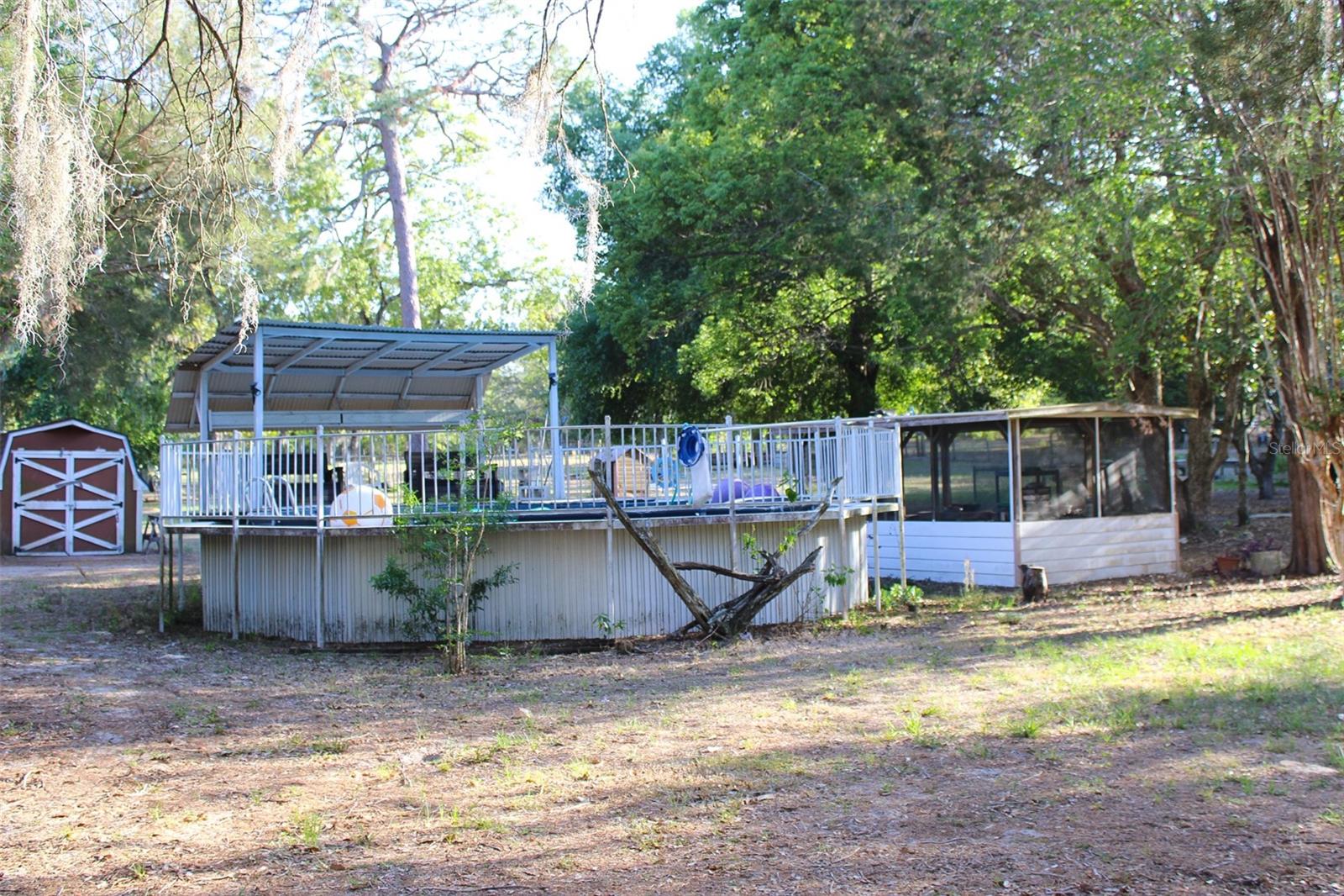 Listing photo id 36 for 16536 Caldwell Lane