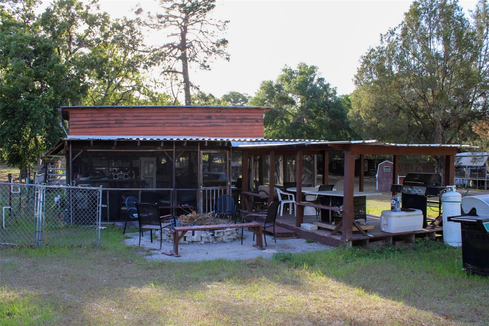 Listing photo id 44 for 16536 Caldwell Lane