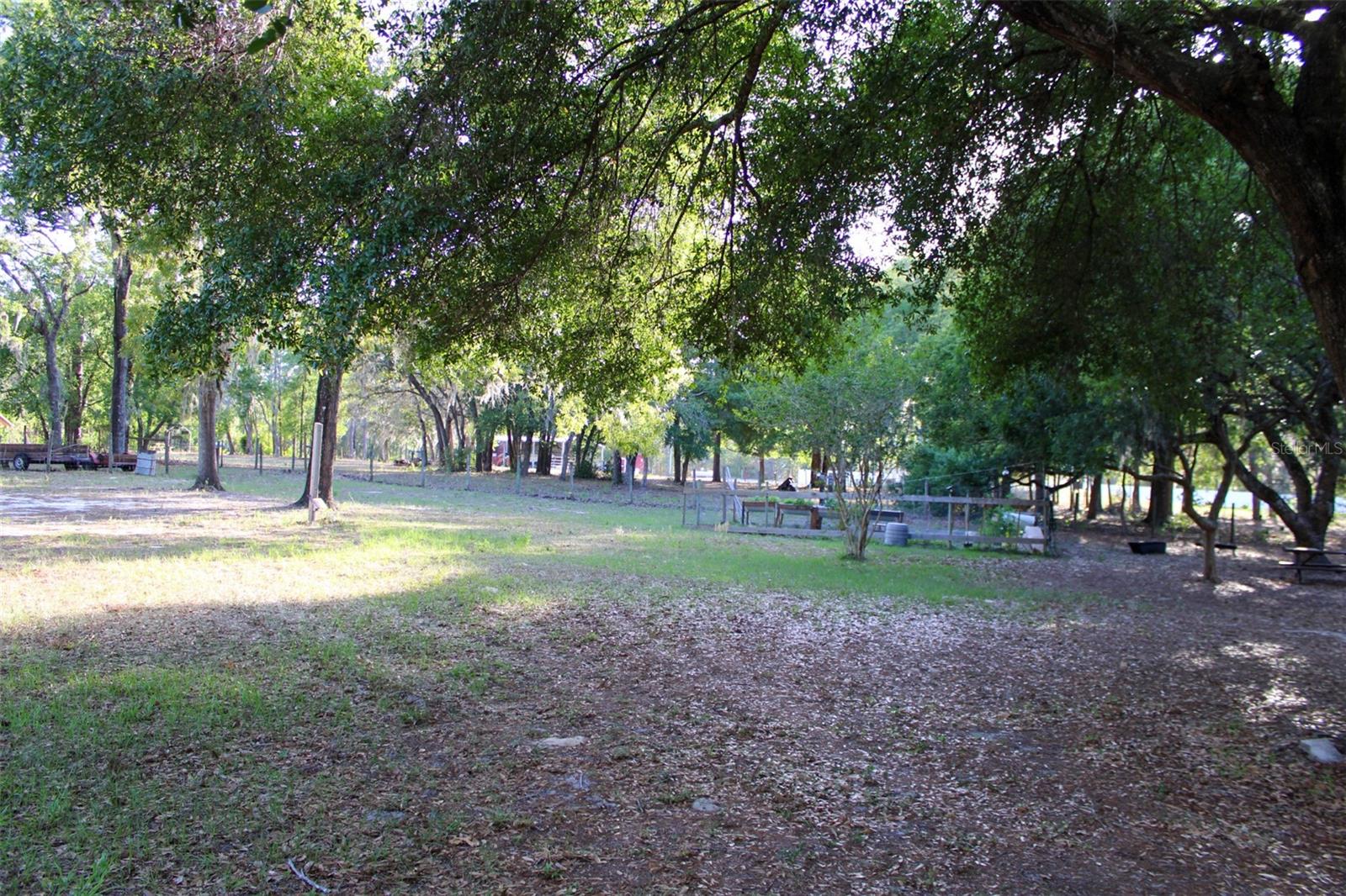 Listing photo id 52 for 16536 Caldwell Lane