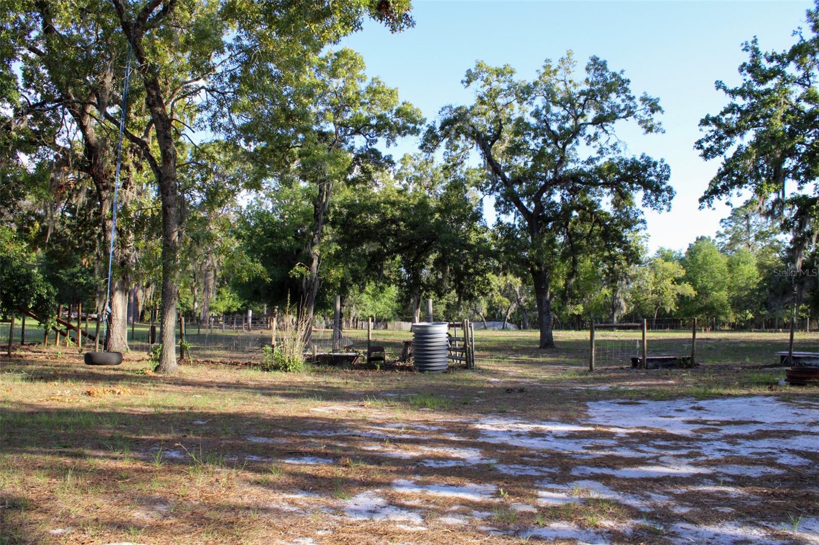 Listing photo id 55 for 16536 Caldwell Lane
