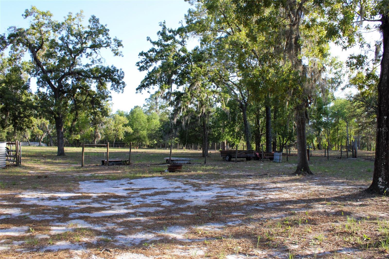 Listing photo id 56 for 16536 Caldwell Lane