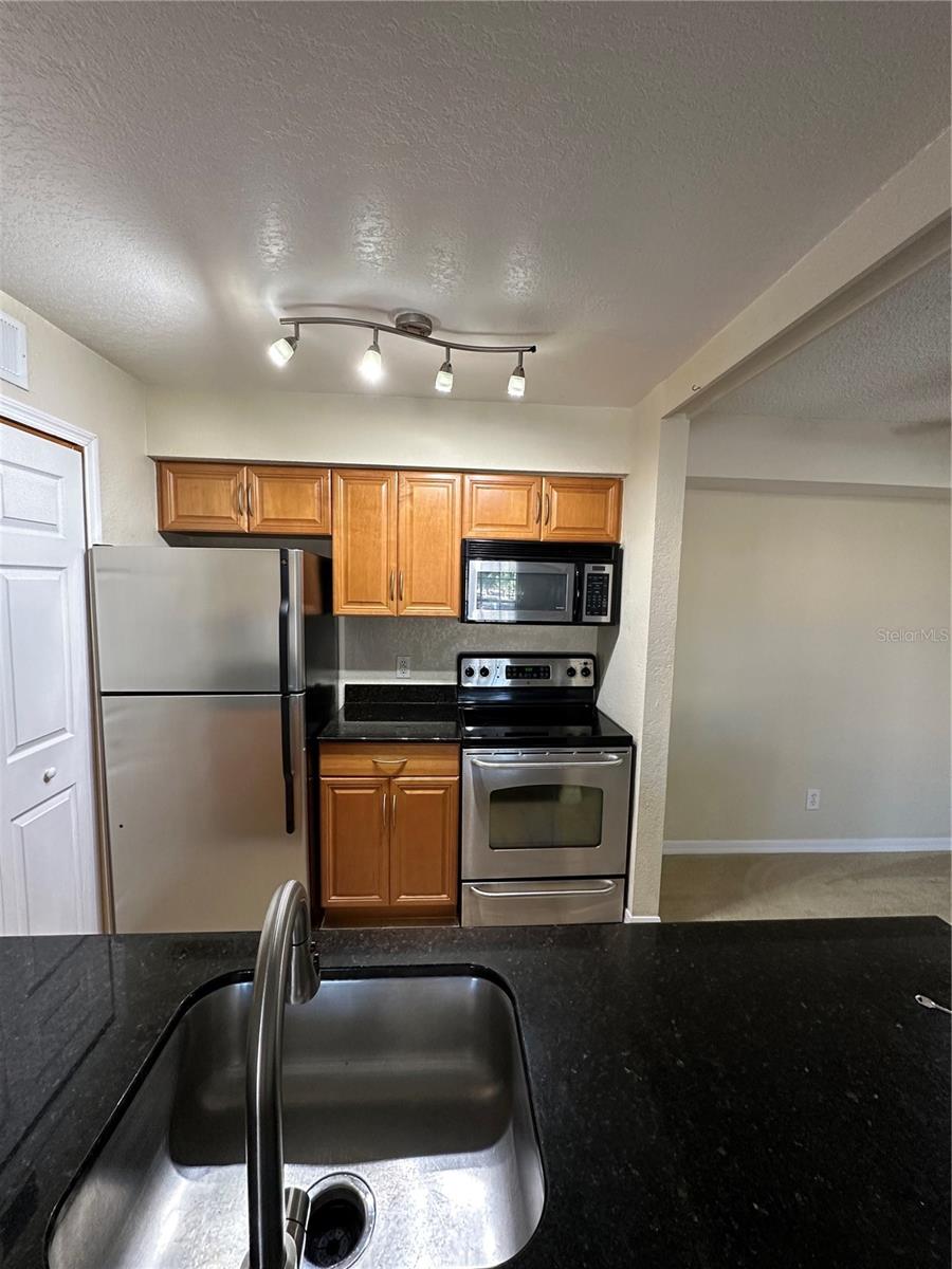 Image 14 of 42 For 3260 Haviland Court 202