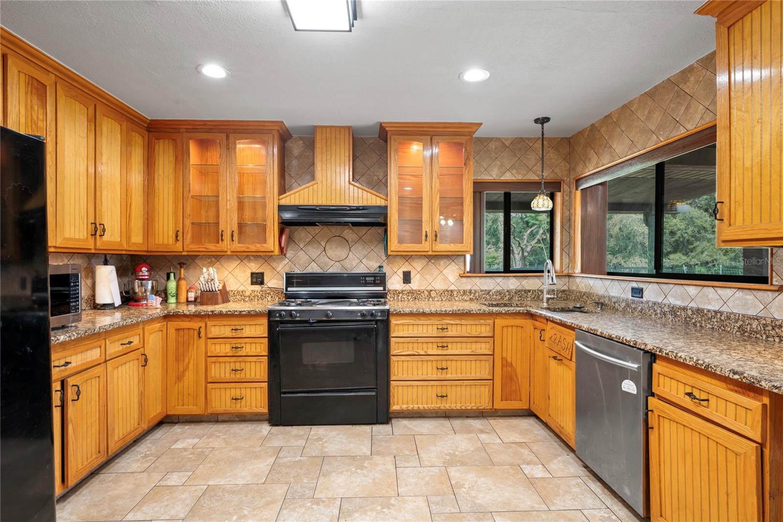 Image 12 of 62 For 39427 Comstock Lane