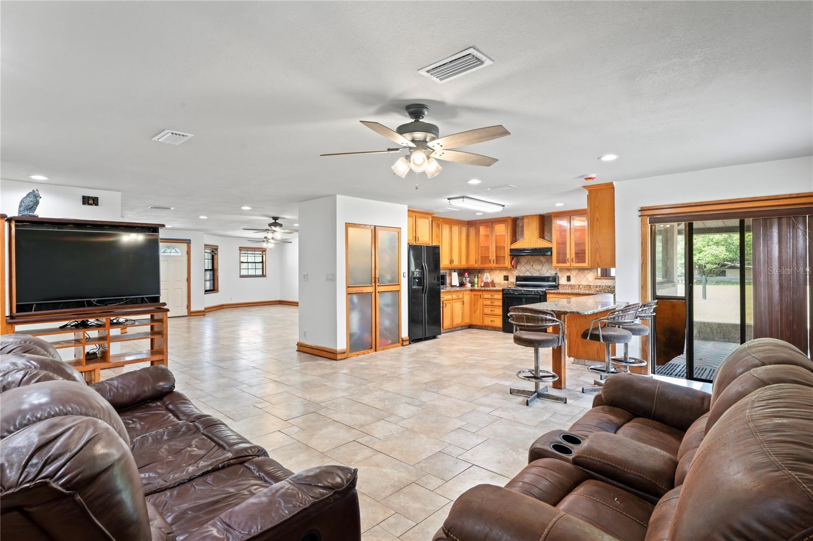 Image 16 of 62 For 39427 Comstock Lane