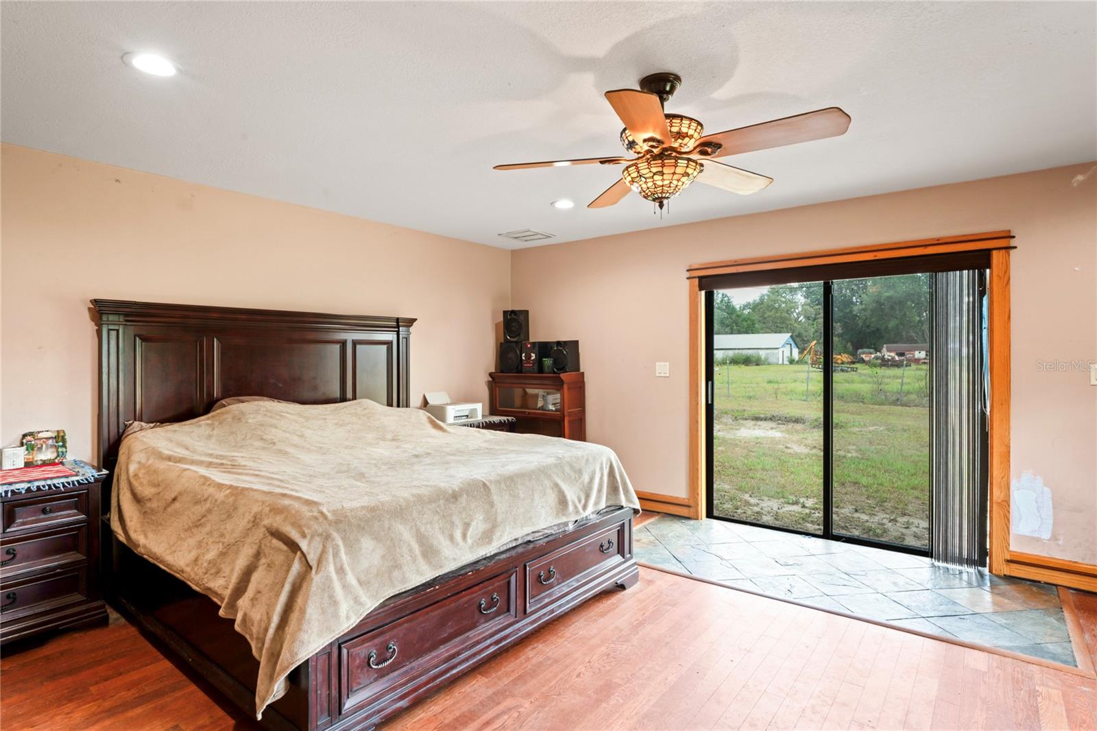 Image 18 of 62 For 39427 Comstock Lane