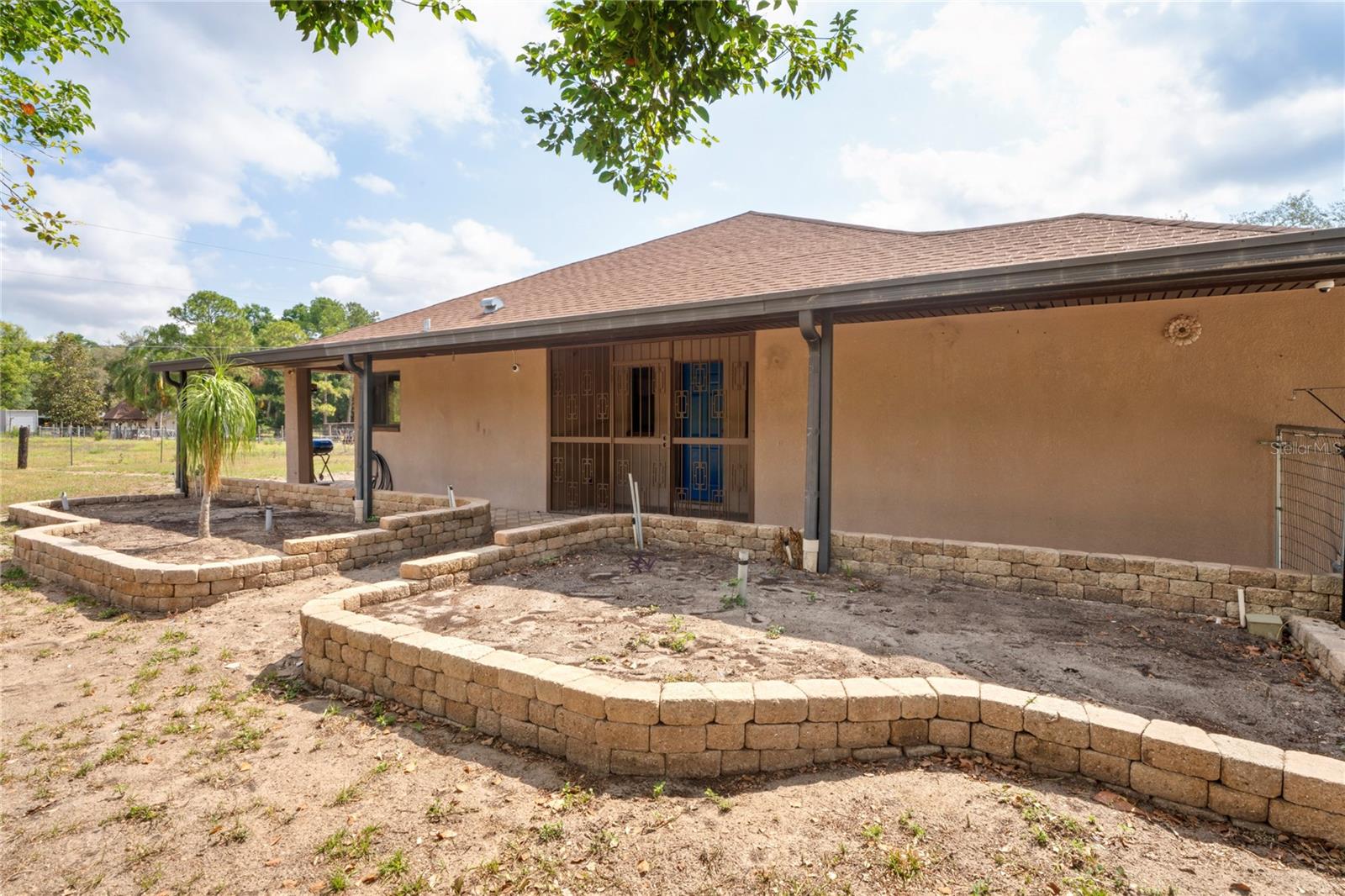 Image 33 of 62 For 39427 Comstock Lane