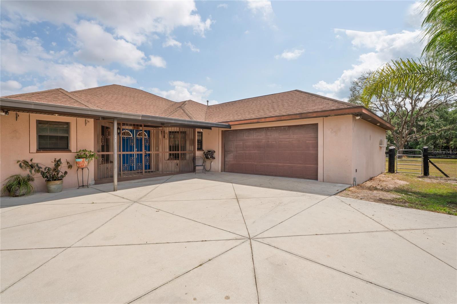 Image 38 of 62 For 39427 Comstock Lane