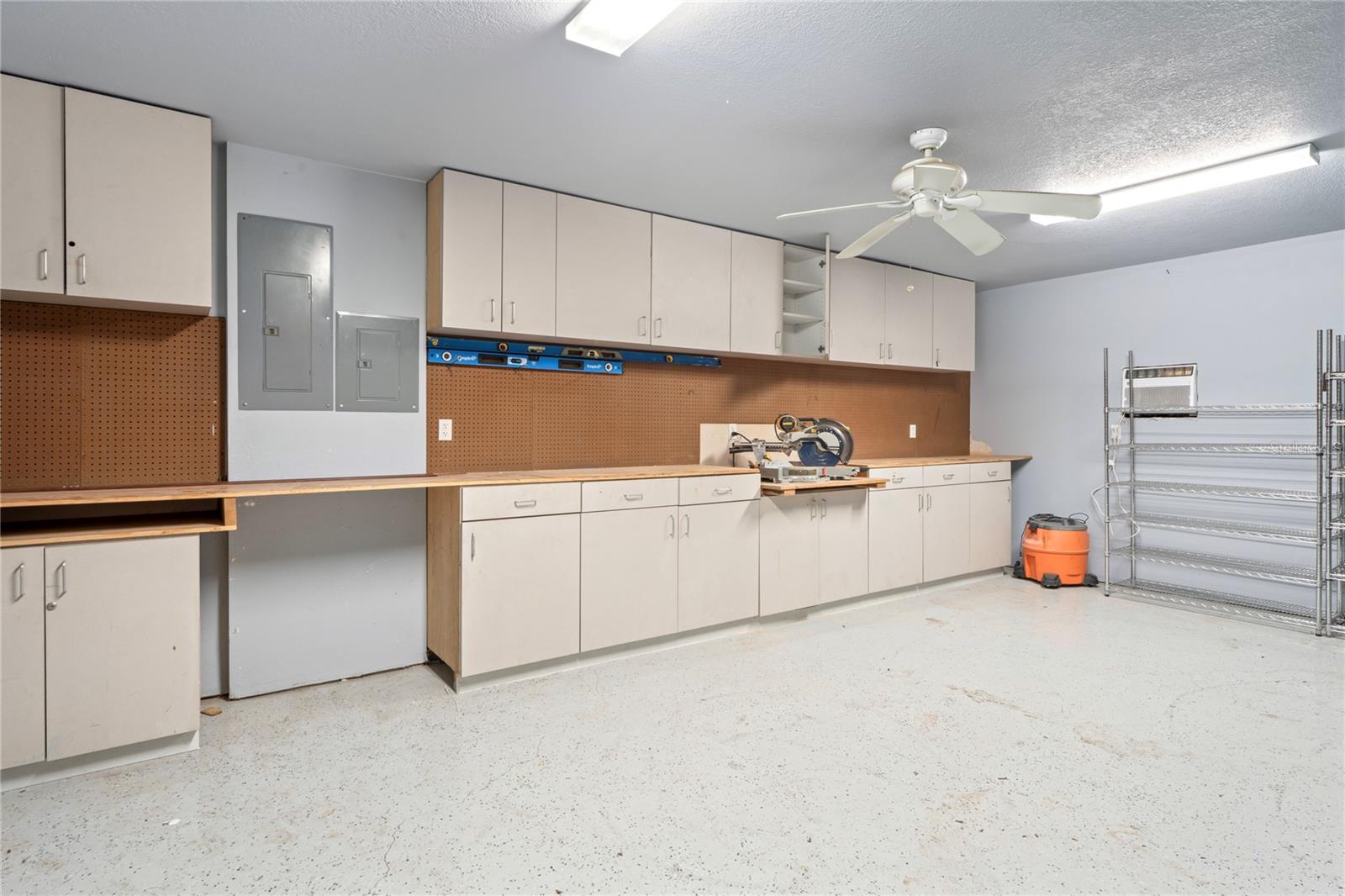 Image 40 of 62 For 39427 Comstock Lane