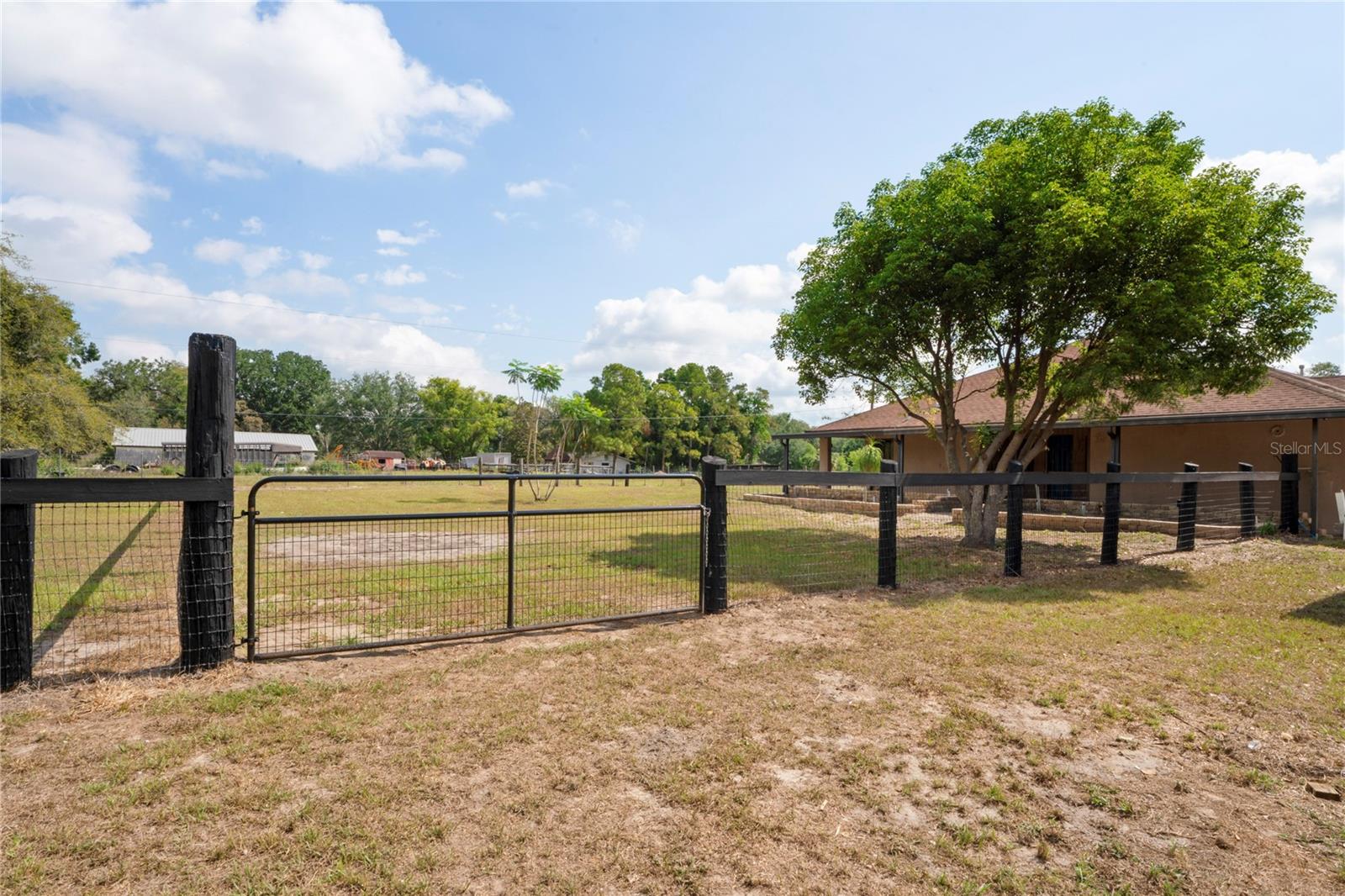 Image 44 of 62 For 39427 Comstock Lane