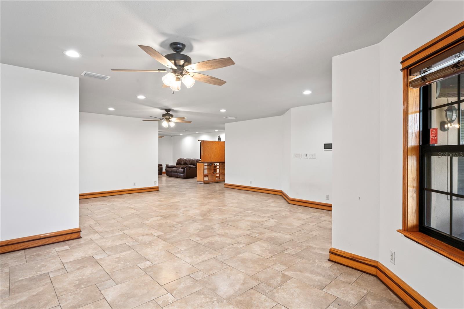 Image 8 of 62 For 39427 Comstock Lane