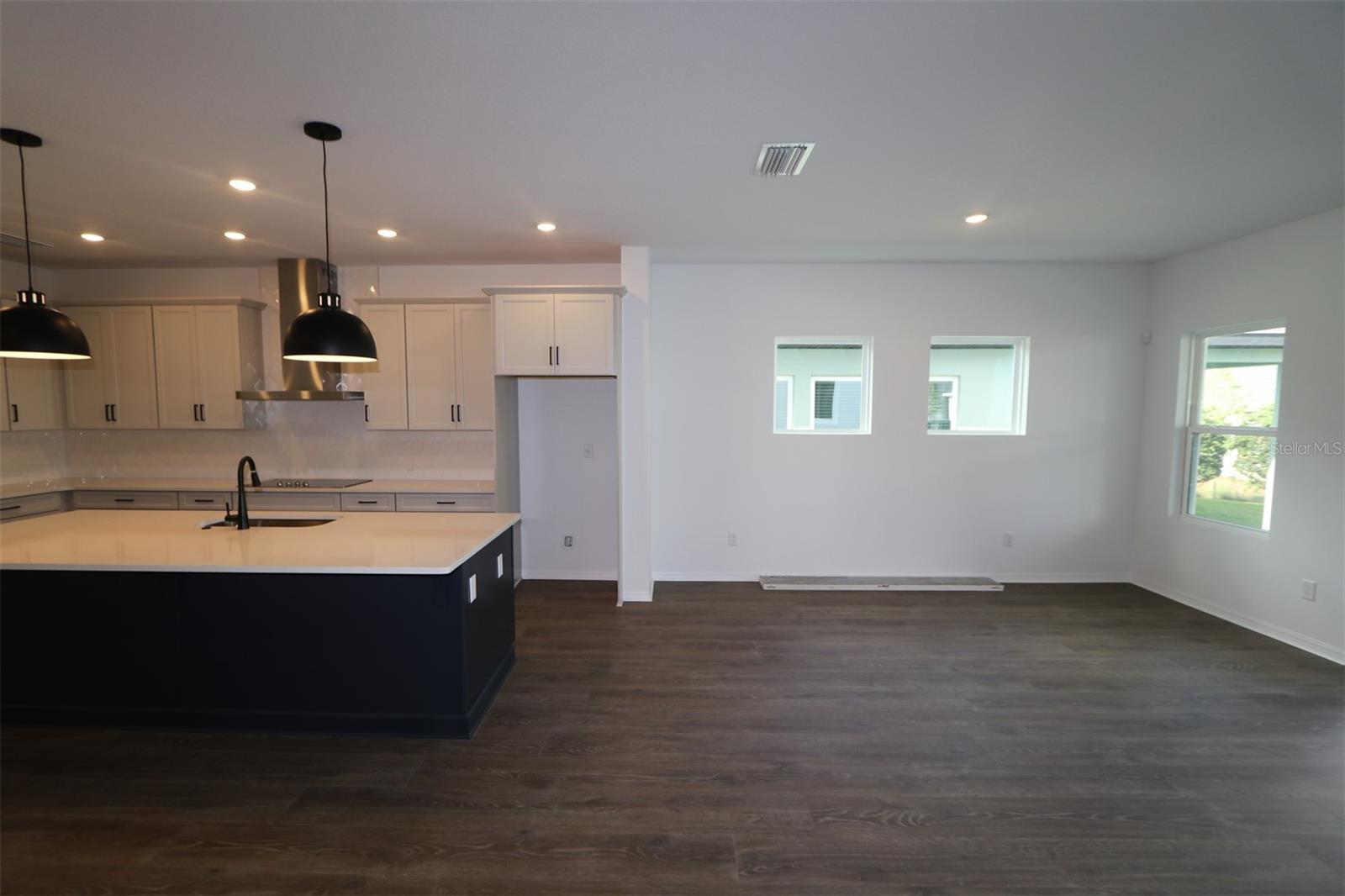 Image 11 of 17 For 6069 Sacred Oak Avenue