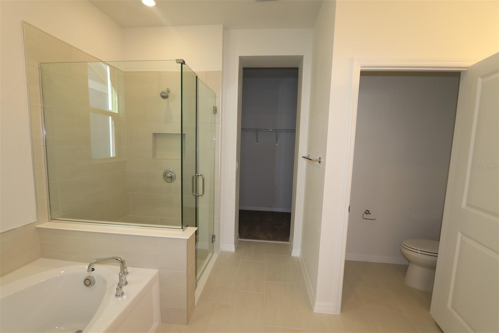 Image 14 of 17 For 6069 Sacred Oak Avenue