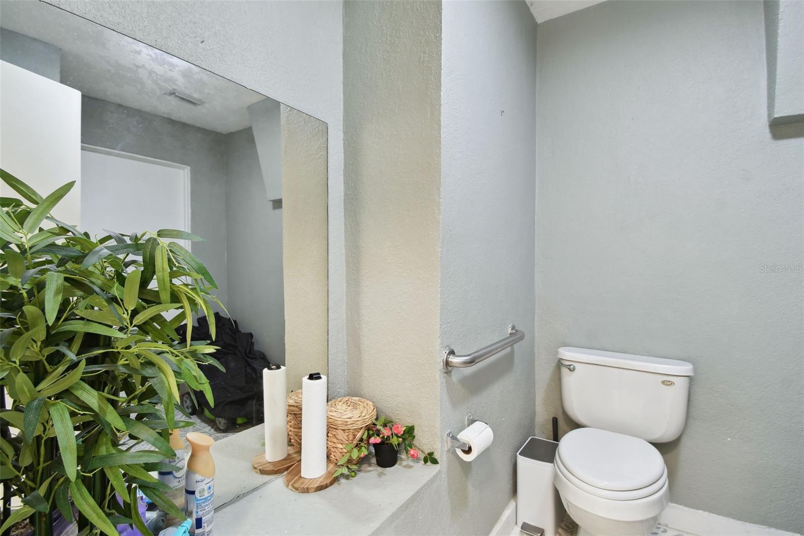 Image 11 of 79 For 246 2nd St N