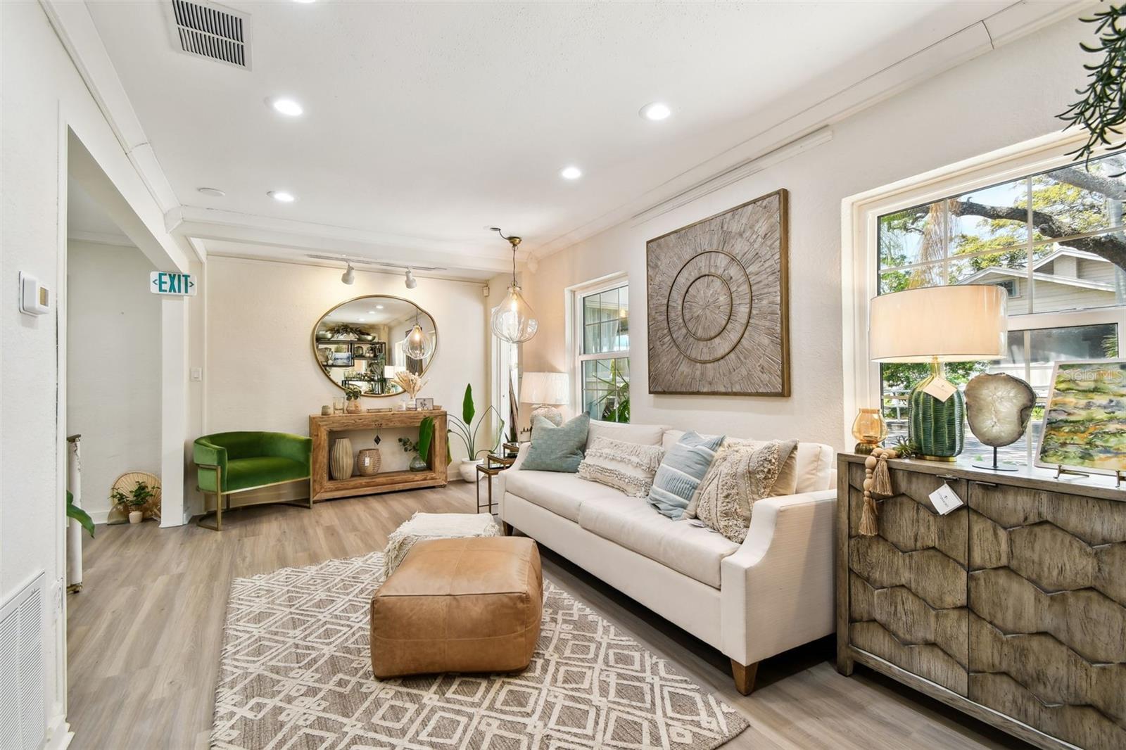 Image 30 of 79 For 246 2nd St N