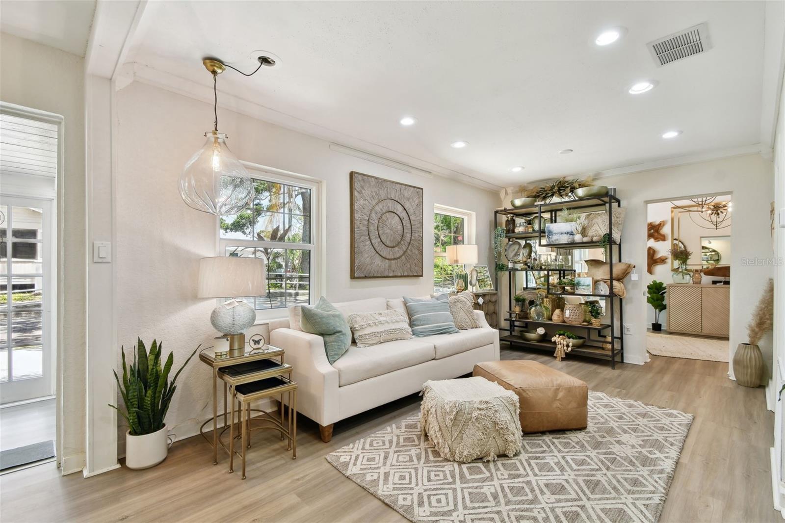 Image 4 of 79 For 246 2nd St N