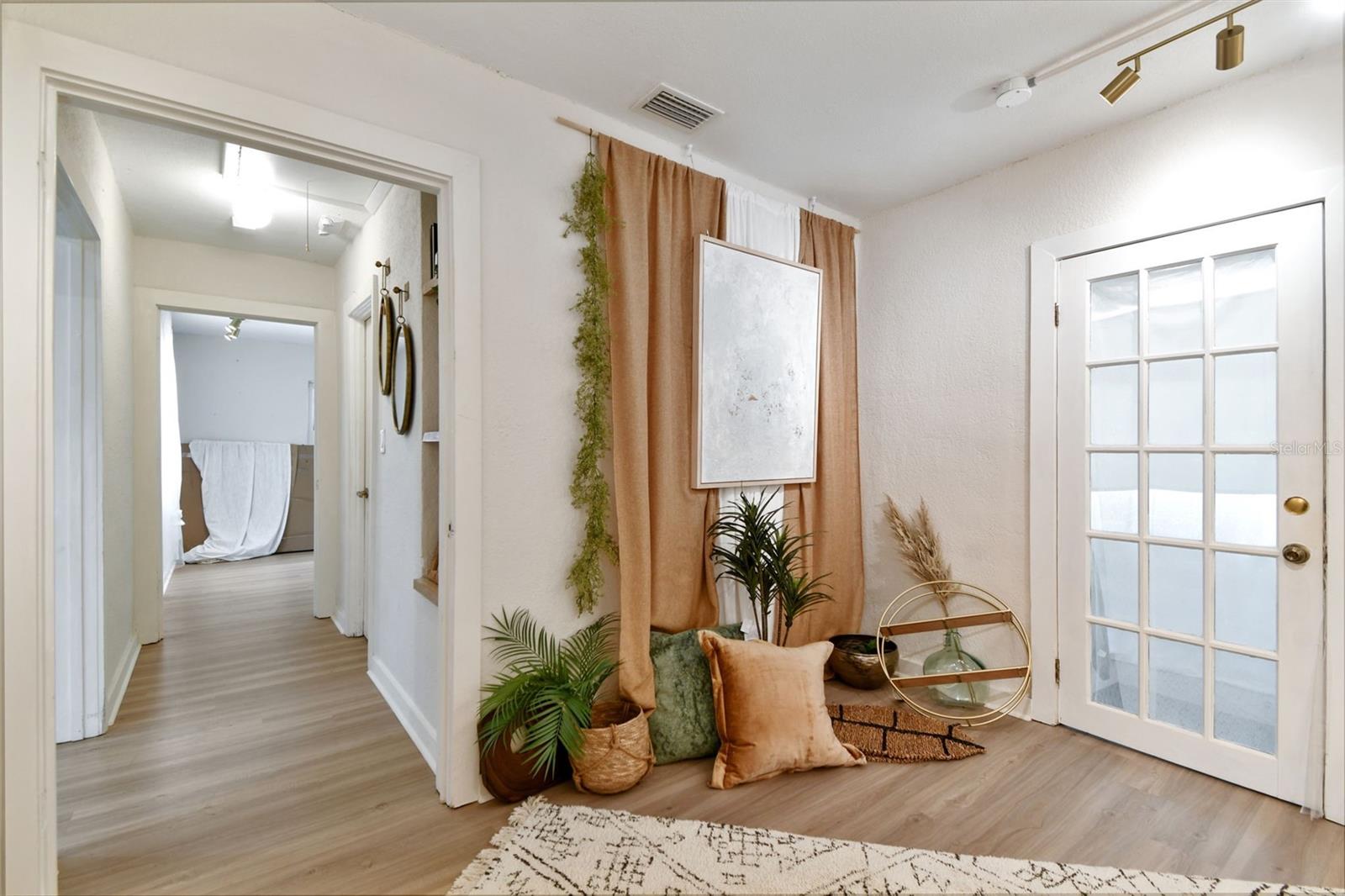 Image 42 of 79 For 246 2nd St N
