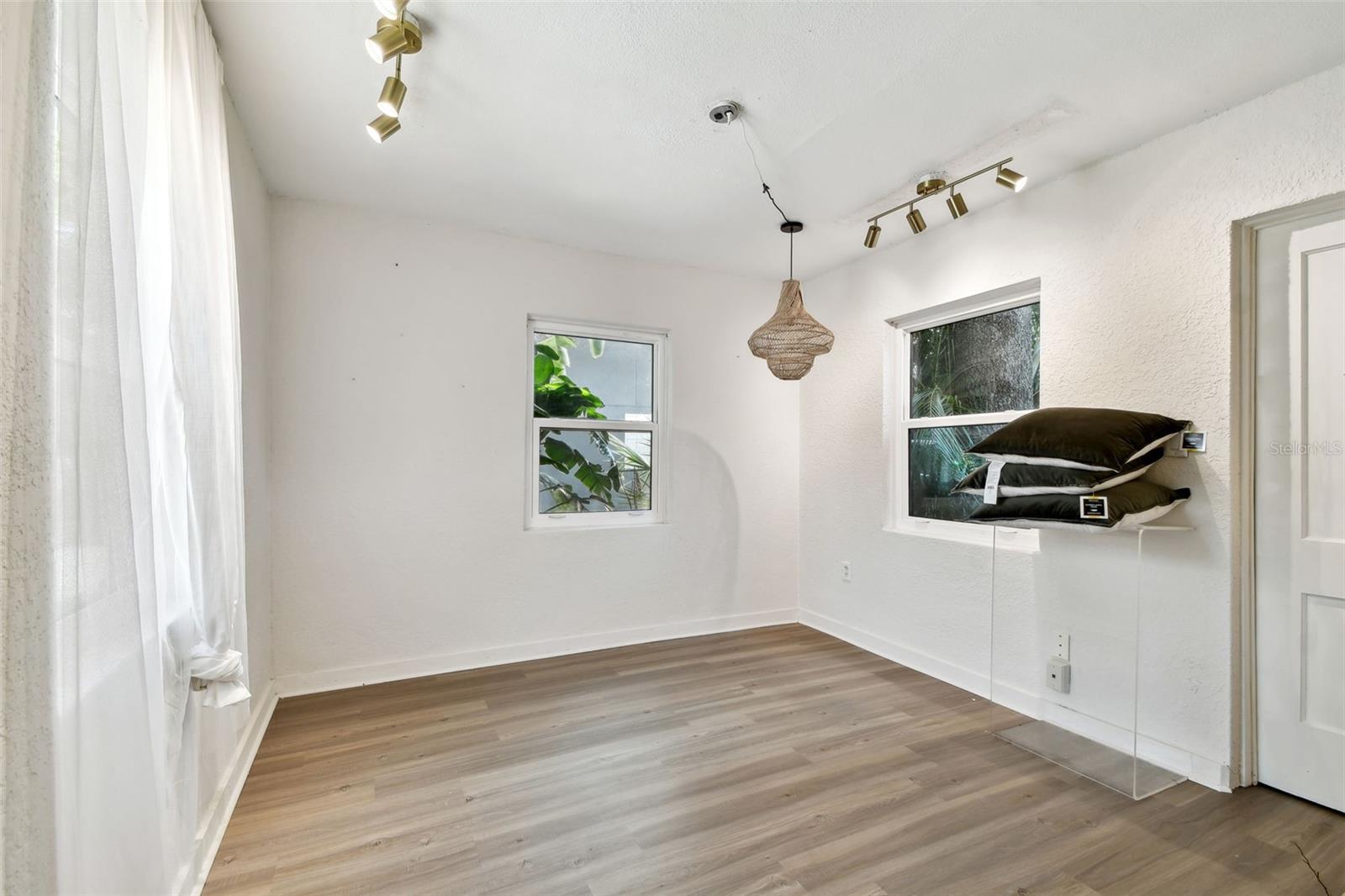 Image 43 of 79 For 246 2nd St N