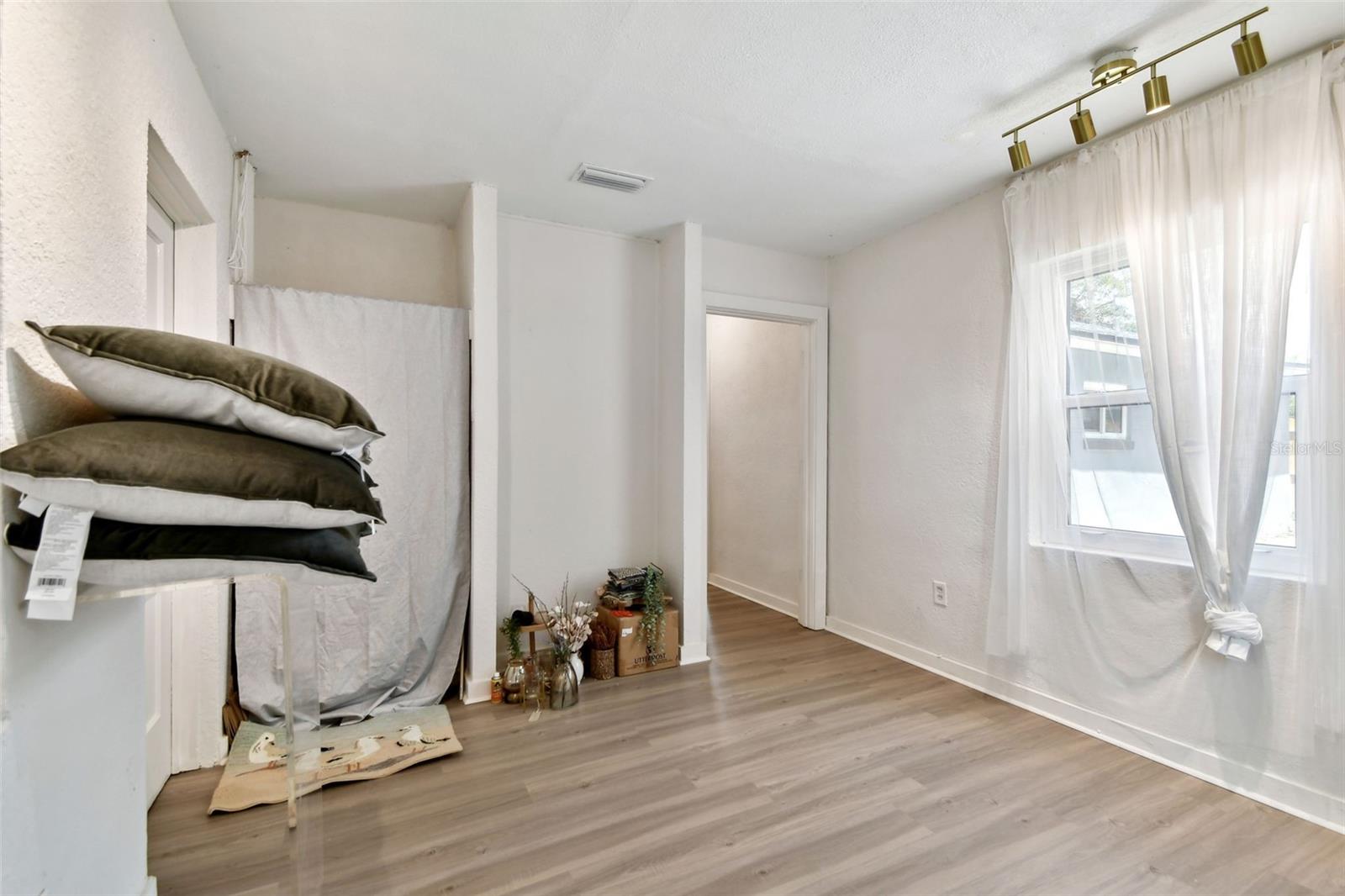 Image 44 of 79 For 246 2nd St N