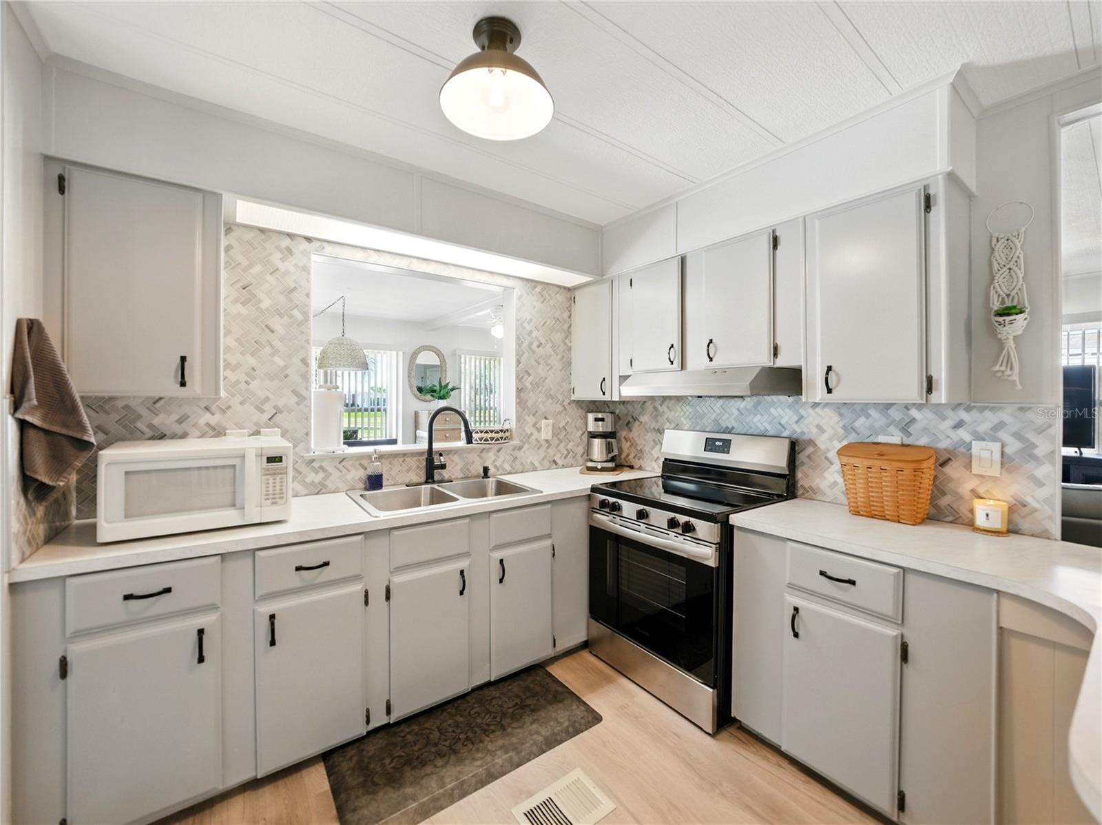 Image 22 of 51 For 35149 Wagner Way