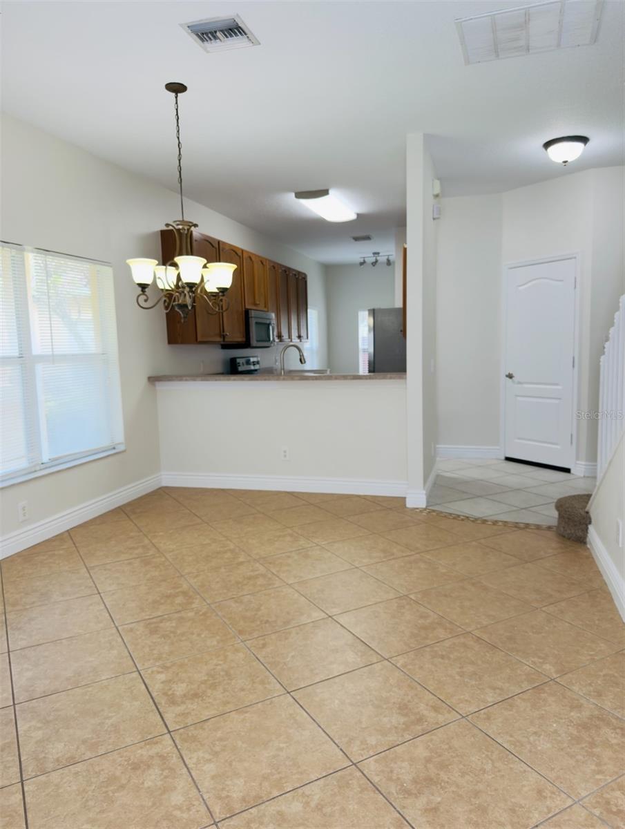 Image 13 of 35 For 20221 Vintage Oaks Place