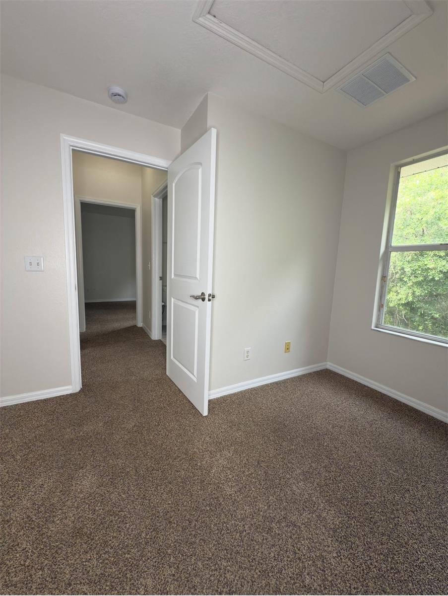 Image 29 of 35 For 20221 Vintage Oaks Place