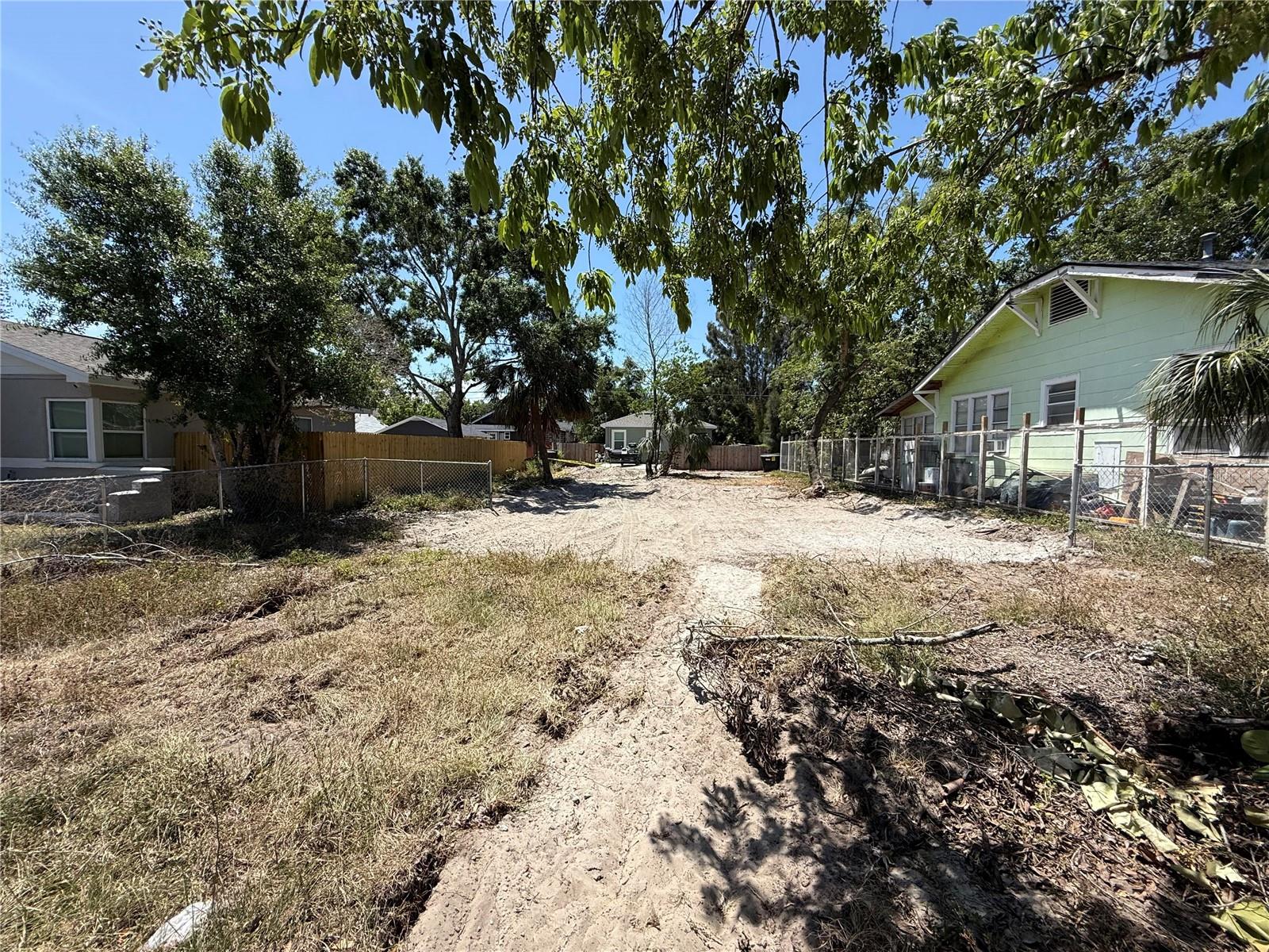 Image 4 of 9 For 1320 10th Avenue S