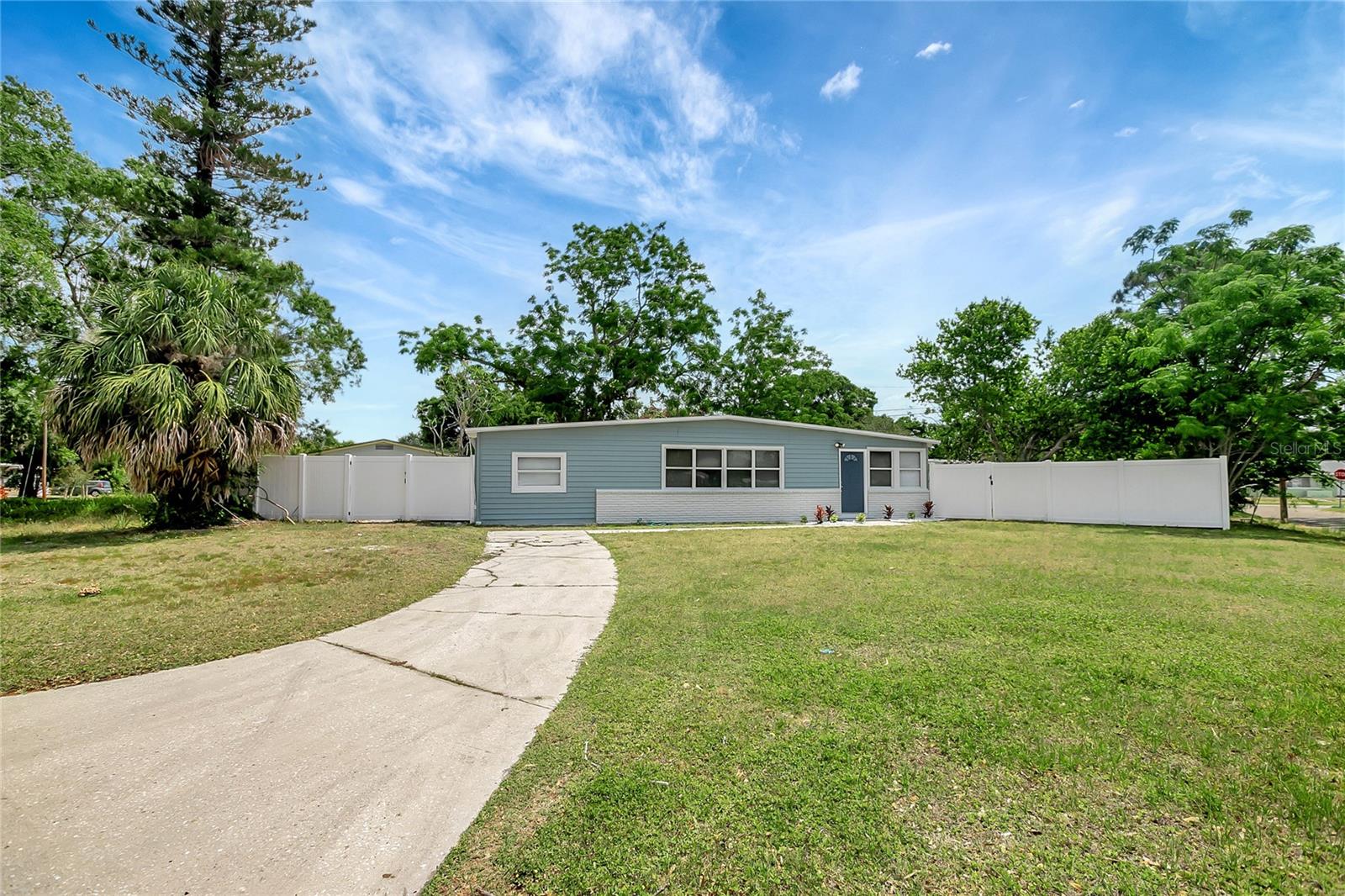 Image 2 of 38 For 6601 13th Street N