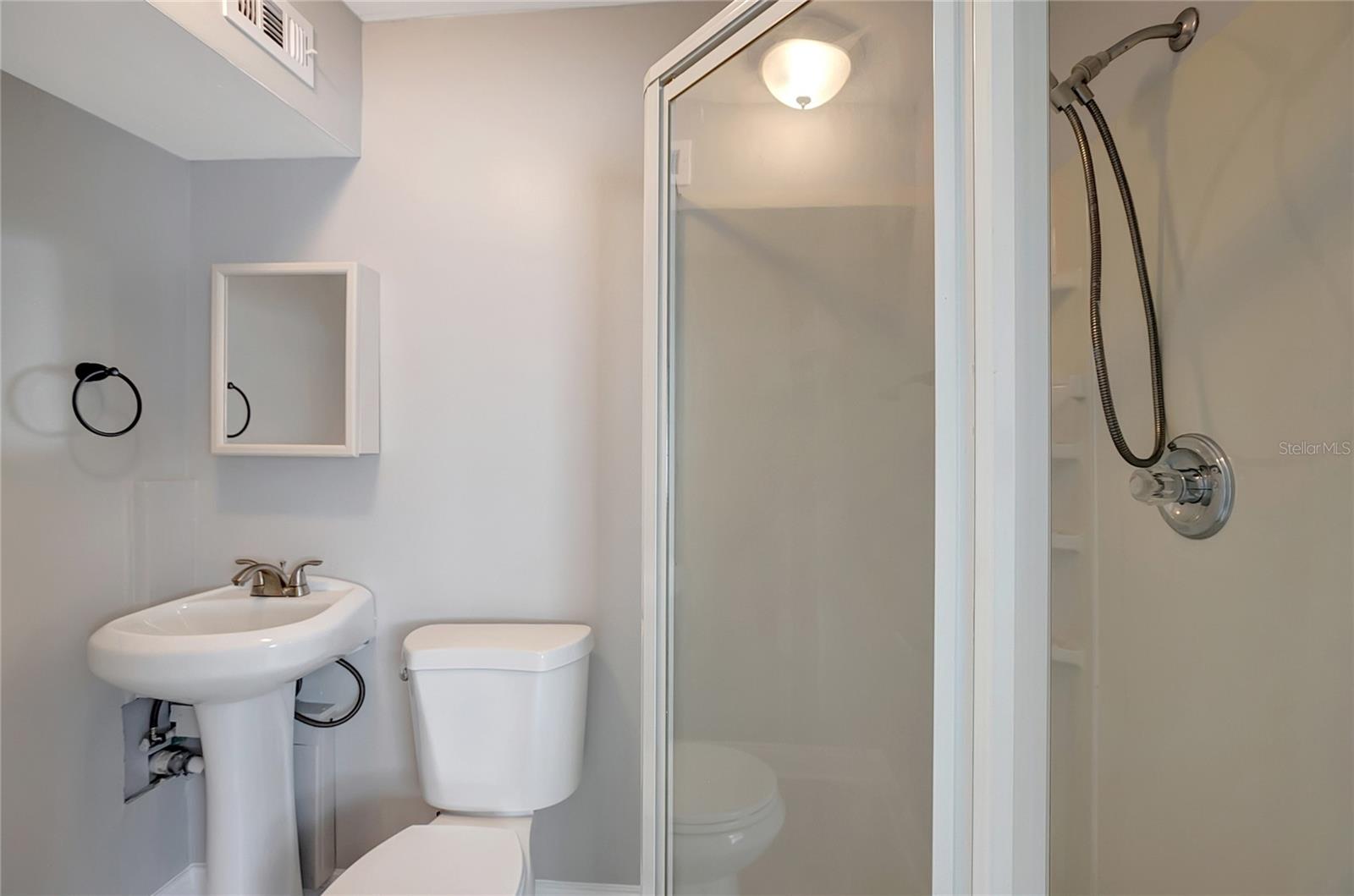 Image 21 of 38 For 6601 13th Street N