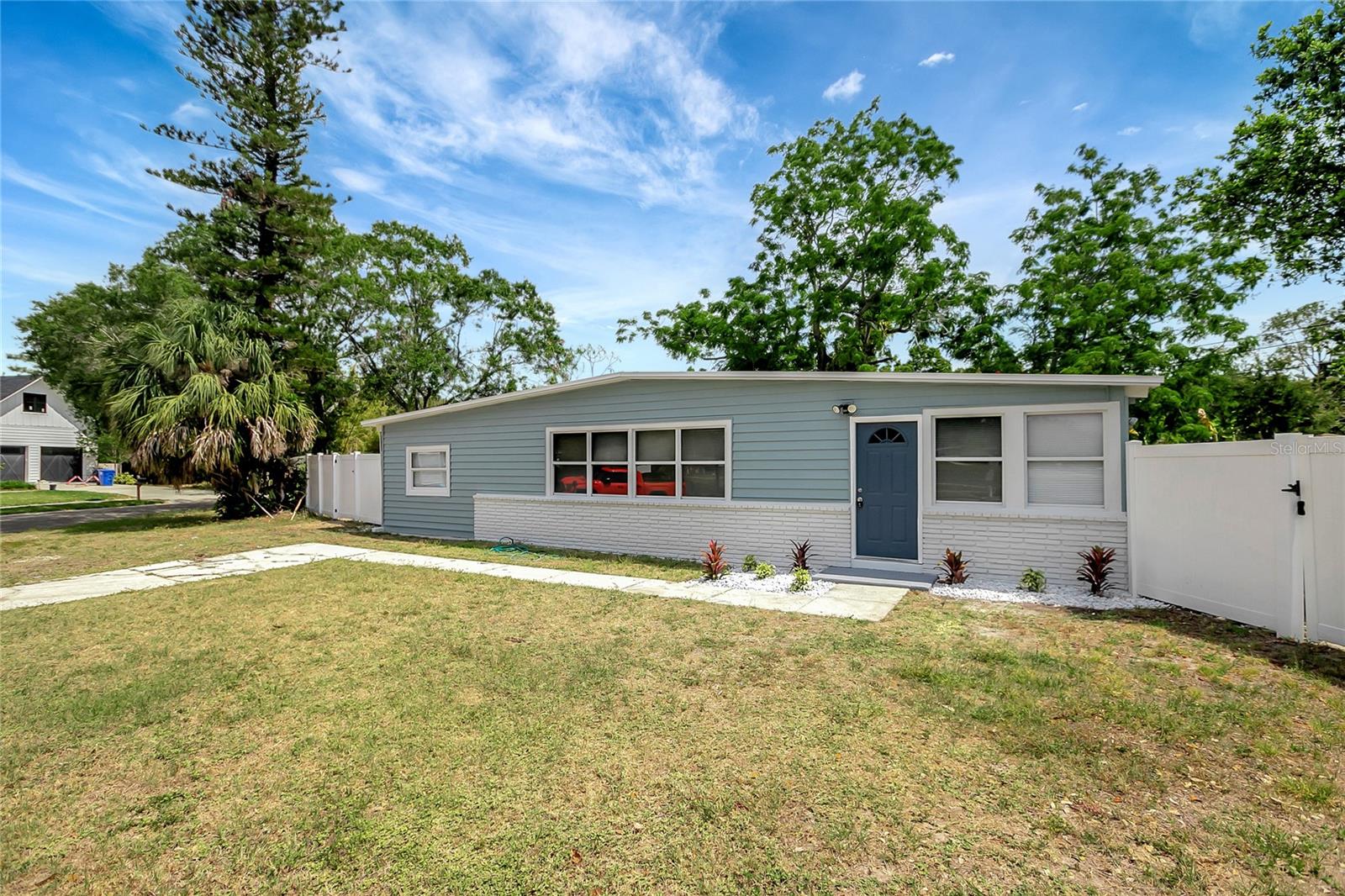 Image 3 of 38 For 6601 13th Street N