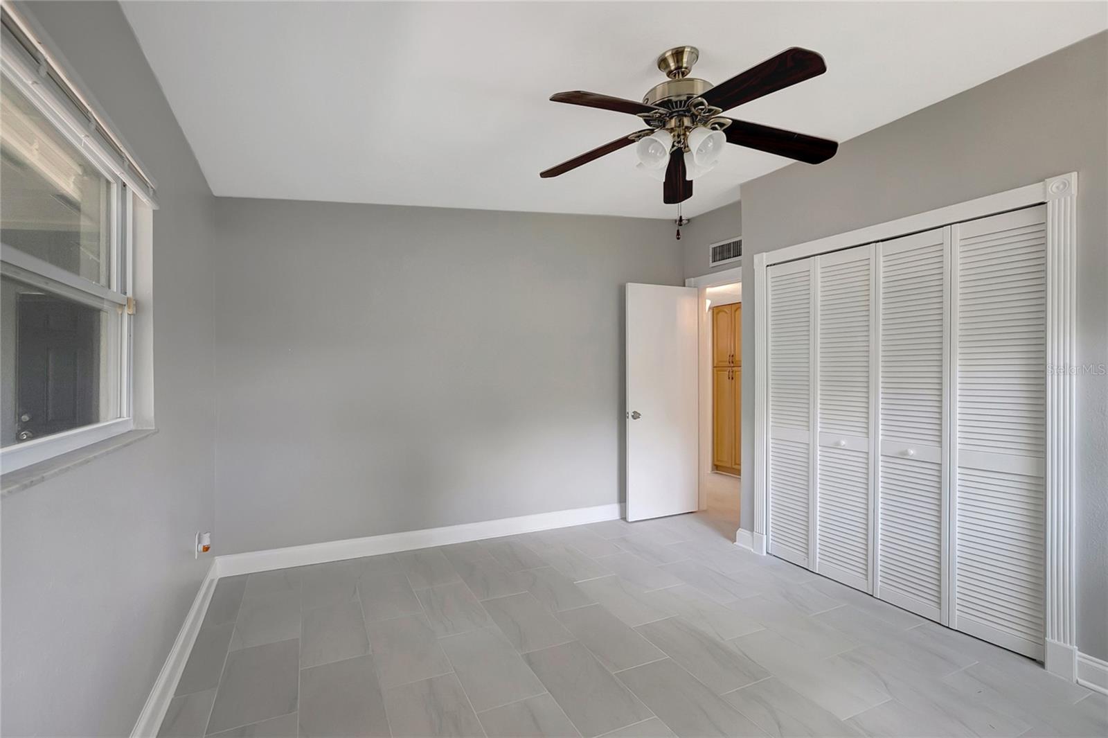 Image 30 of 38 For 6601 13th Street N