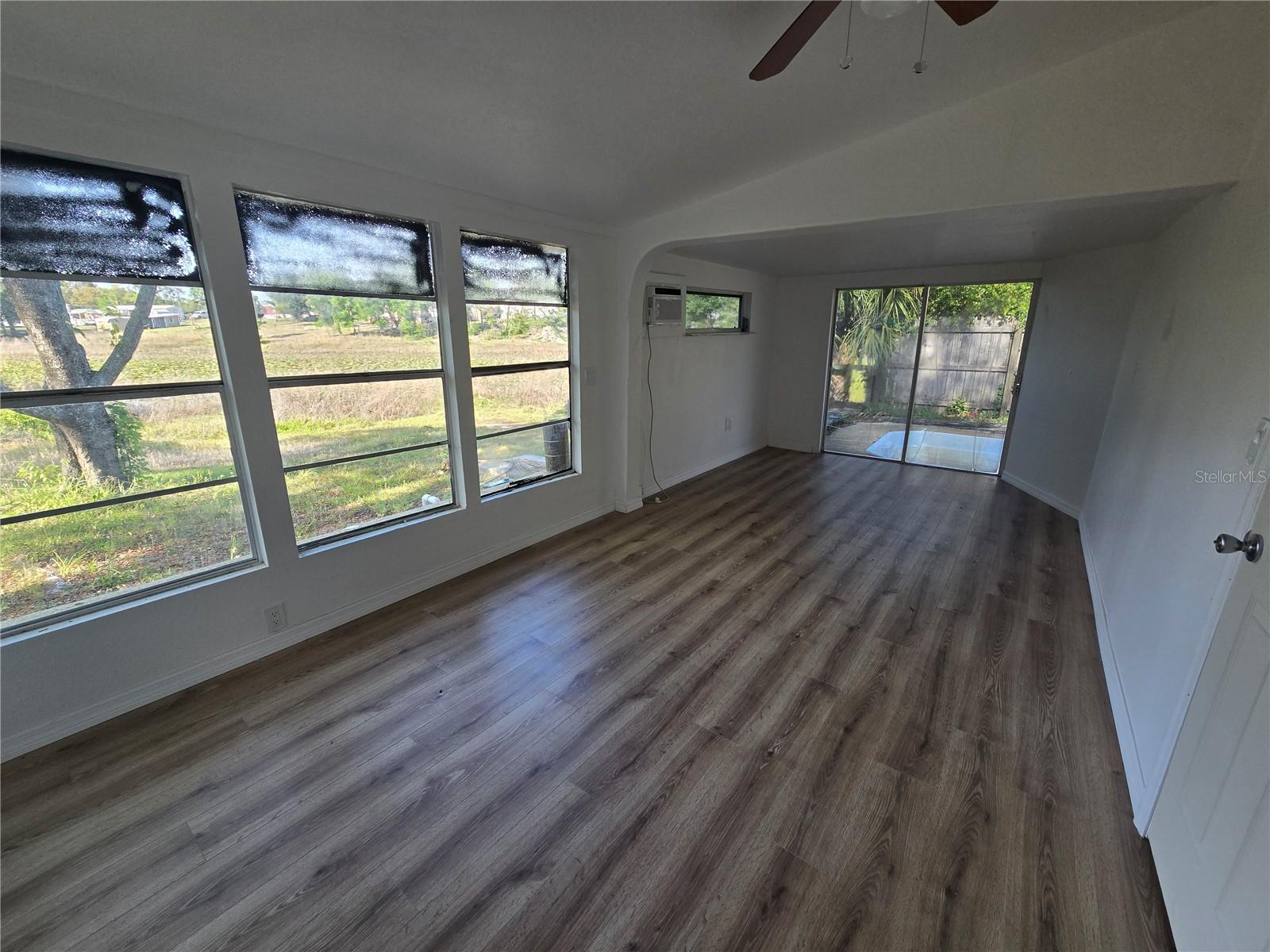 Image 10 of 15 For 9541 Round Lake Drive