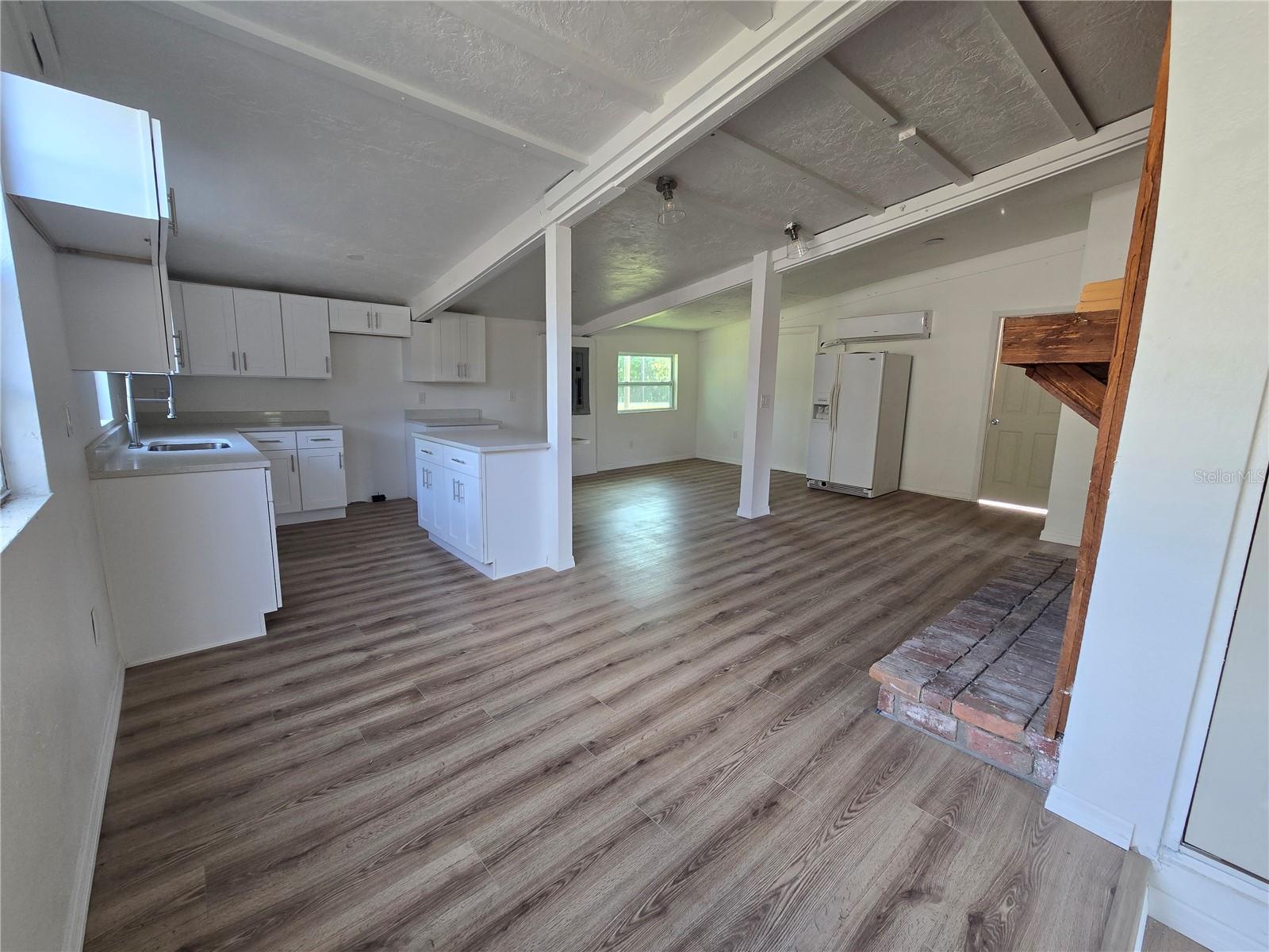 Image 6 of 15 For 9541 Round Lake Drive