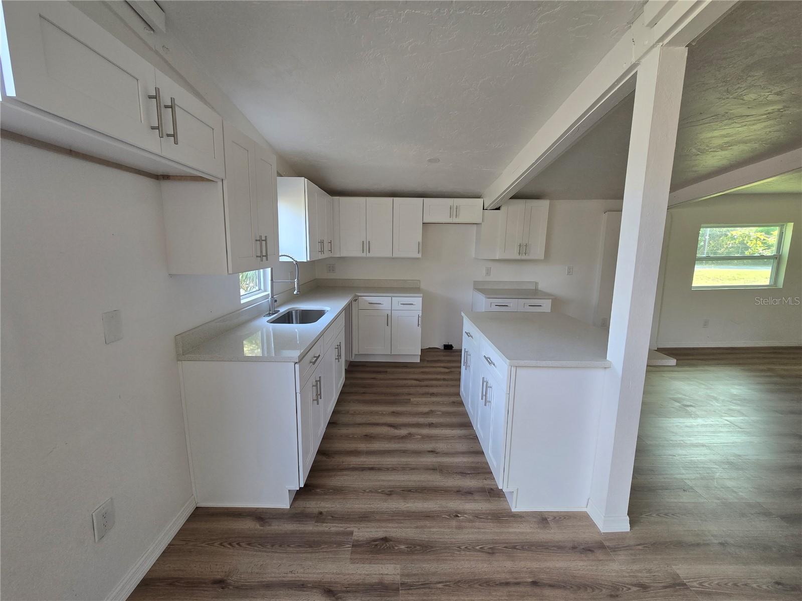 Image 7 of 15 For 9541 Round Lake Drive