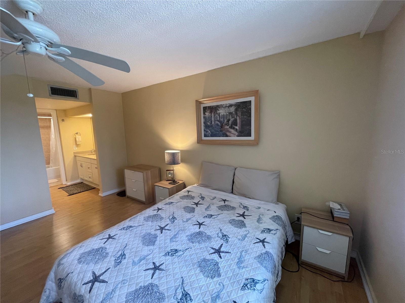 Image 18 of 32 For 2615 Cove Cay Drive 408