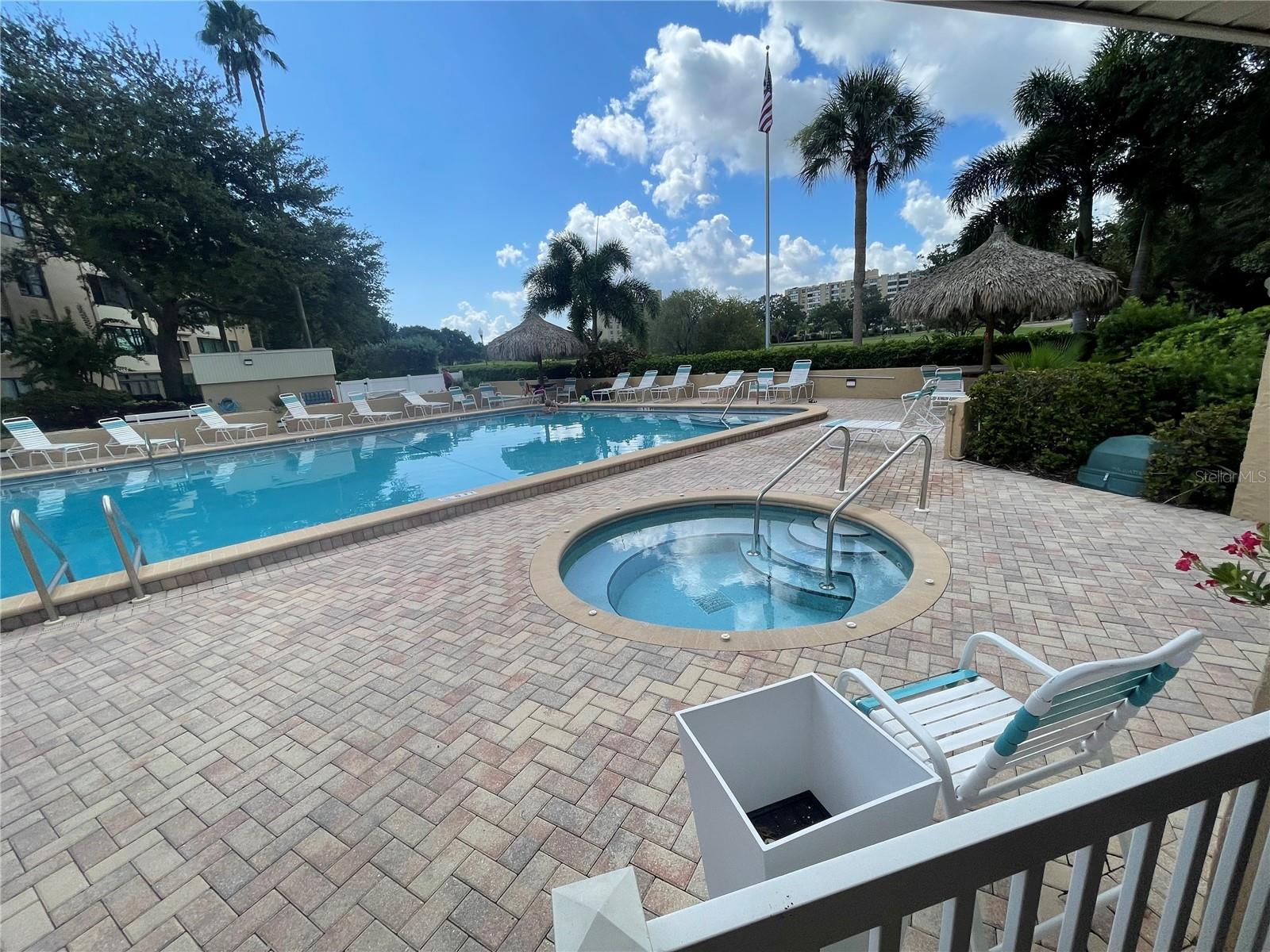 Image 5 of 32 For 2615 Cove Cay Drive 408