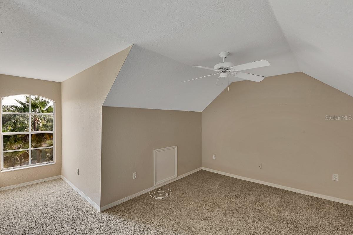 Image 13 of 35 For 9414 Lake Chase Island Way 9414