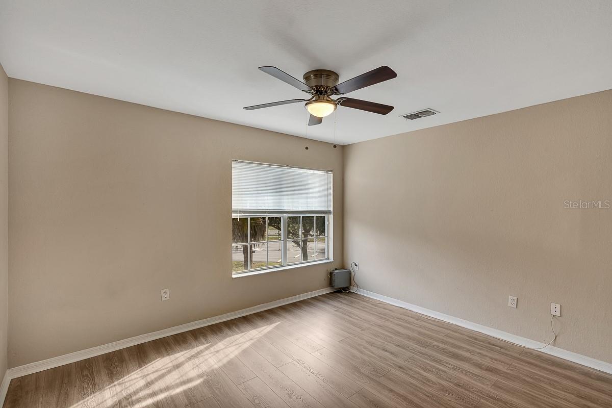 Image 15 of 35 For 9414 Lake Chase Island Way 9414