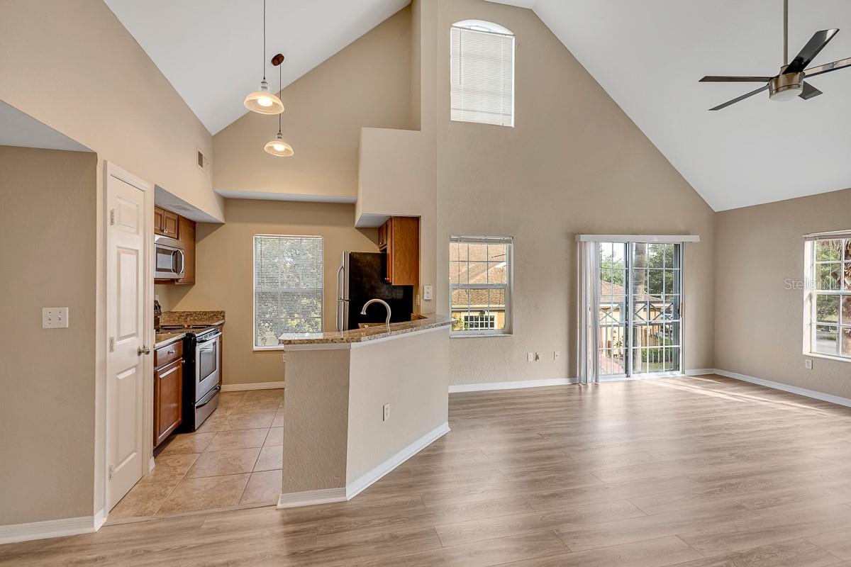 Image 5 of 35 For 9414 Lake Chase Island Way 9414