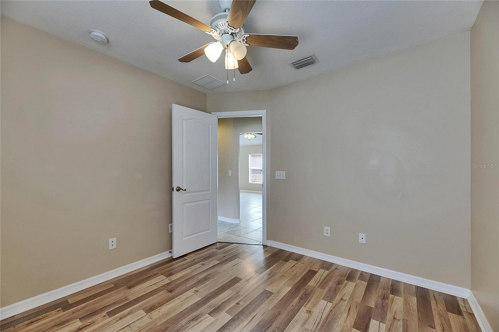 Image 21 of 27 For 925 Windton Oak Drive