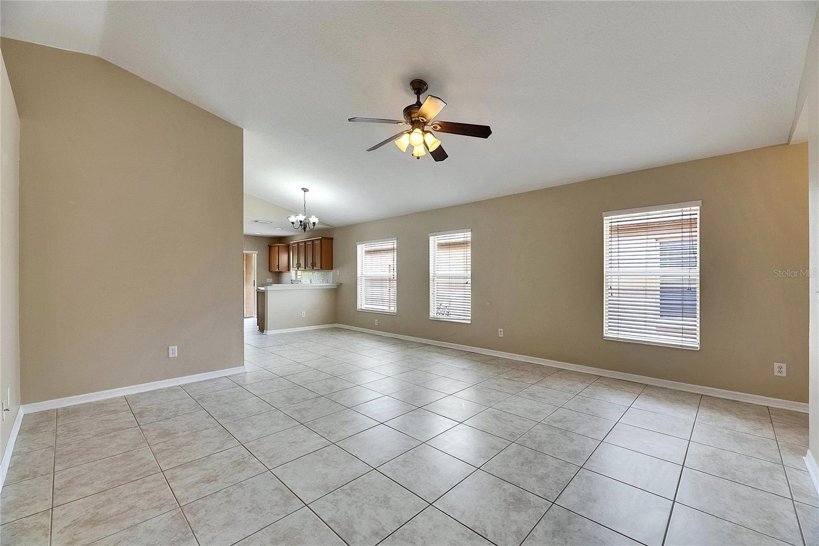Image 4 of 27 For 925 Windton Oak Drive