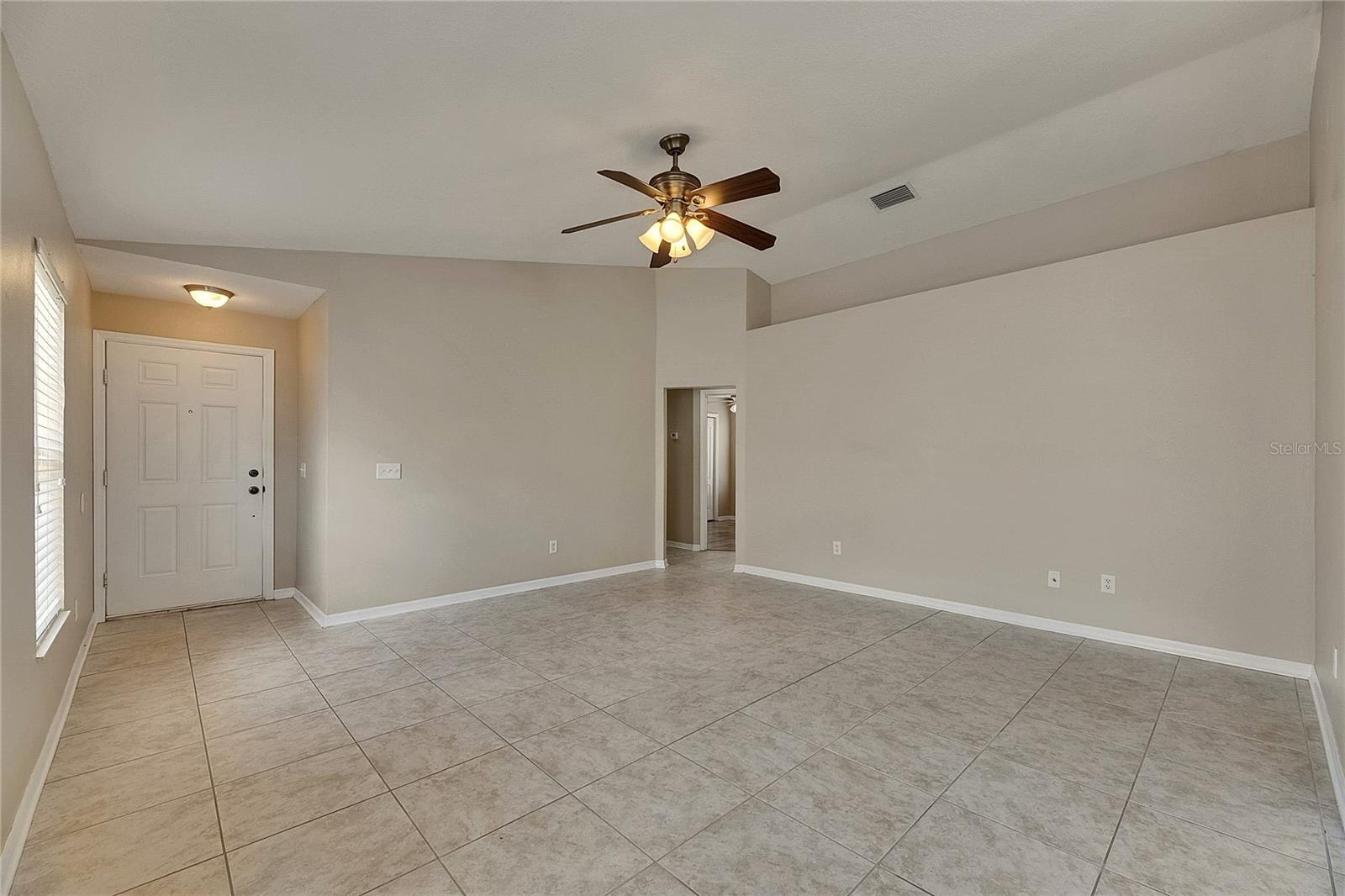 Image 5 of 27 For 925 Windton Oak Drive