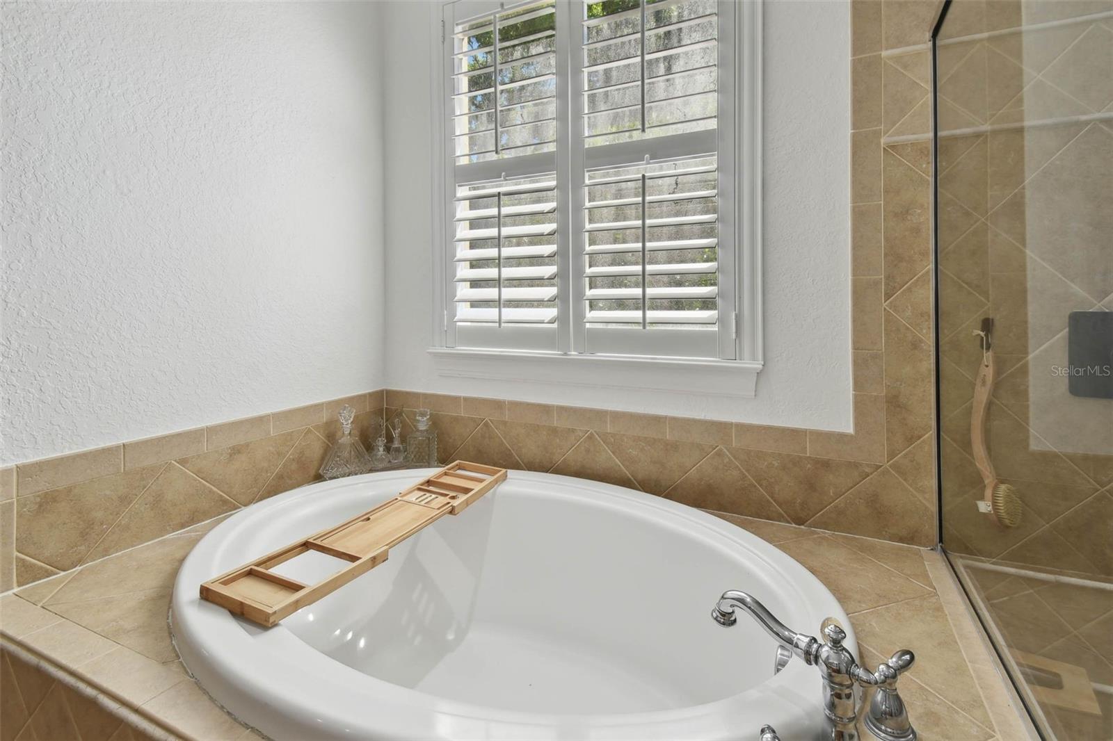 Image 37 of 71 For 1940 Floresta View Drive