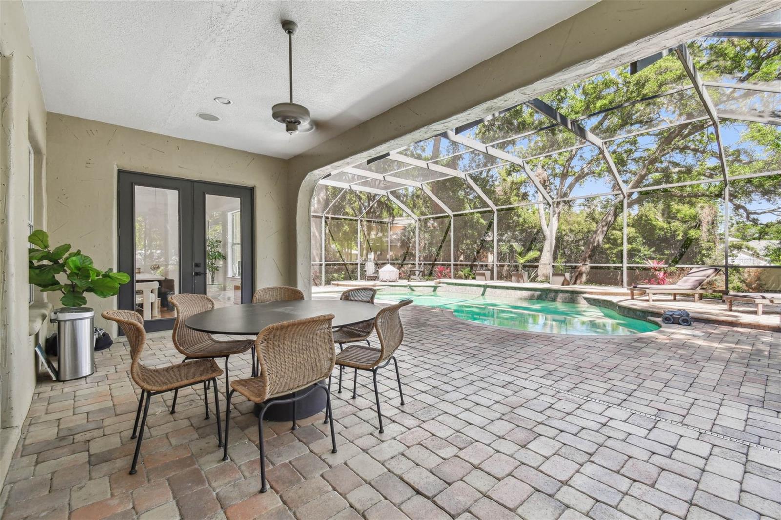 Image 56 of 71 For 1940 Floresta View Drive