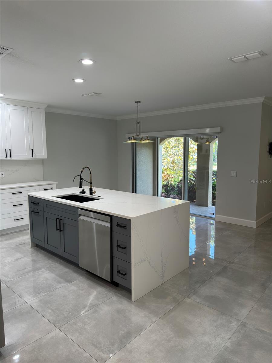 Image 5 of 22 For 13 Meridian Drive