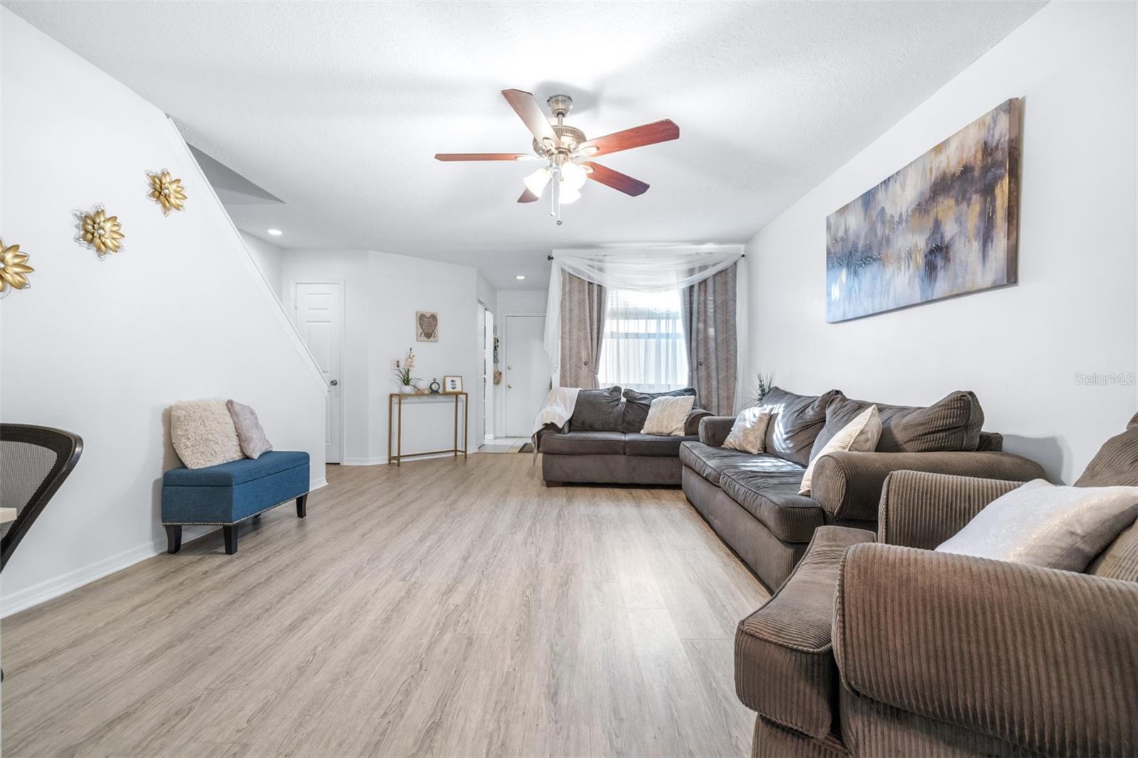 Image 10 of 49 For 16107 Dawnview Drive
