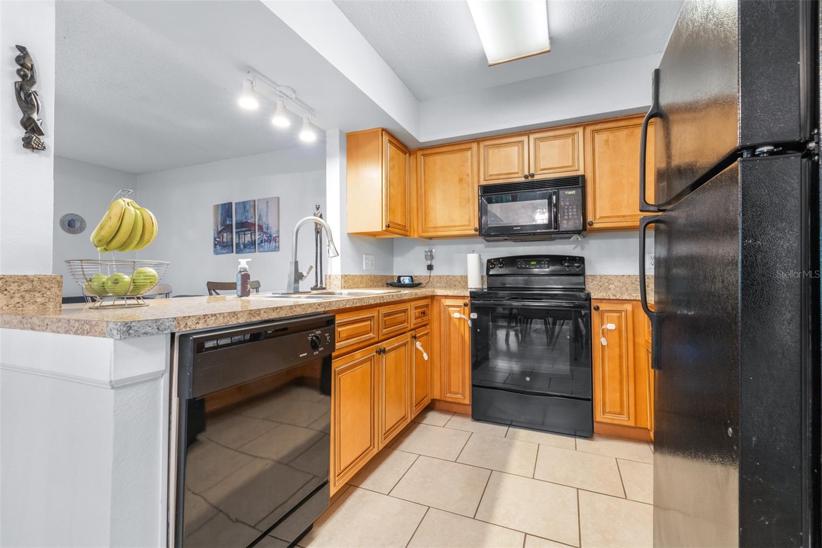 Image 14 of 49 For 16107 Dawnview Drive